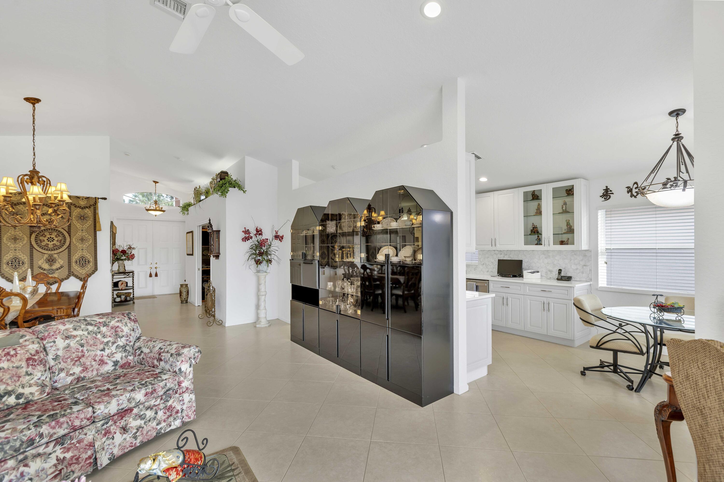 5066 Bleu Lapis Drive