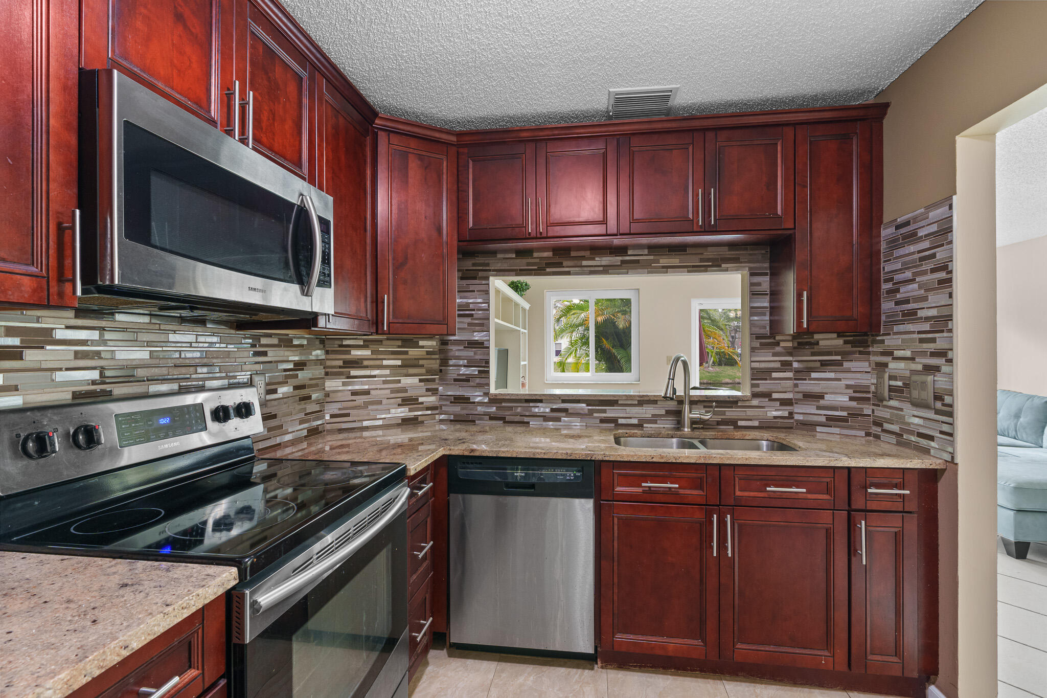 2034 Discovery Circle E, Deerfield Beach