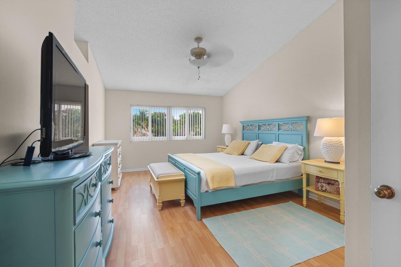 2034 Discovery Circle E, Deerfield Beach
