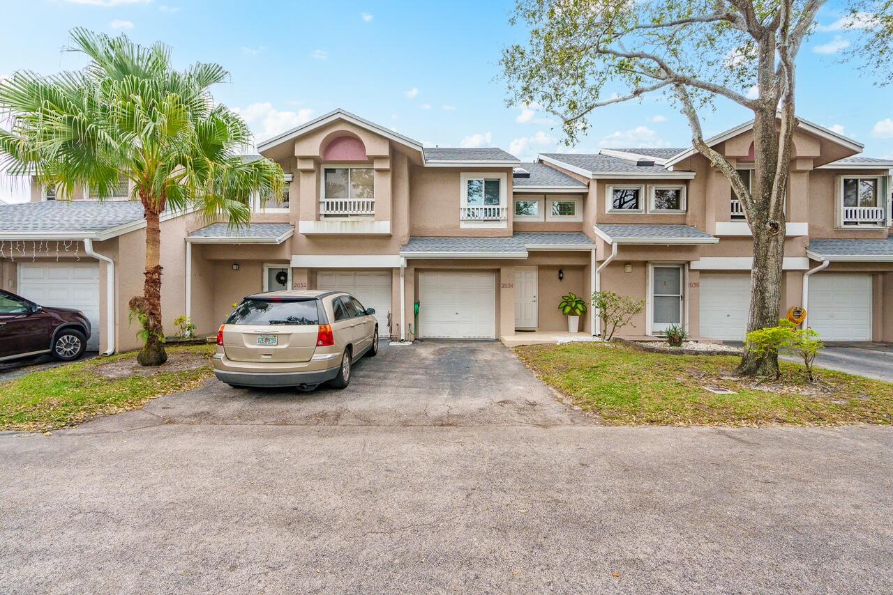 2034 Discovery Circle E, Deerfield Beach