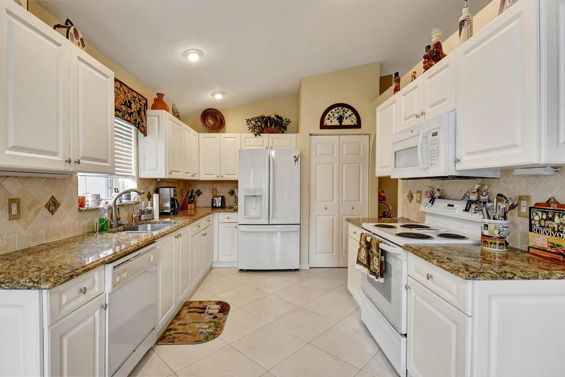 6595 Sherbrook Drive