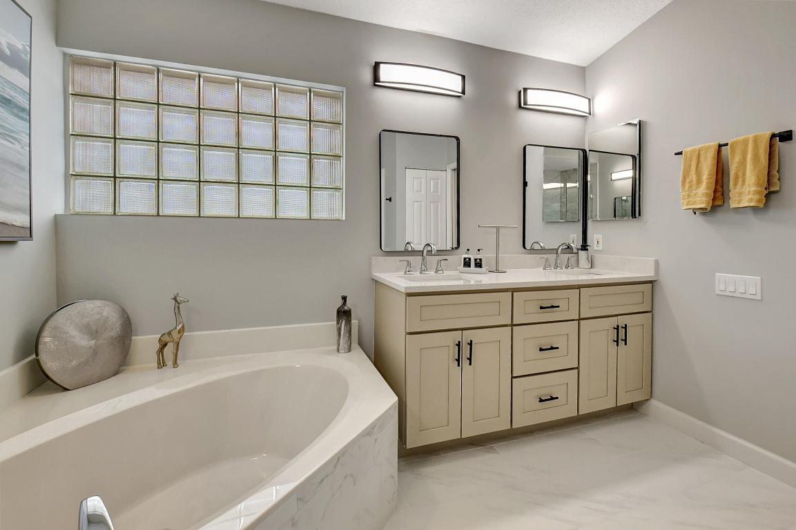 6595 Sherbrook Drive