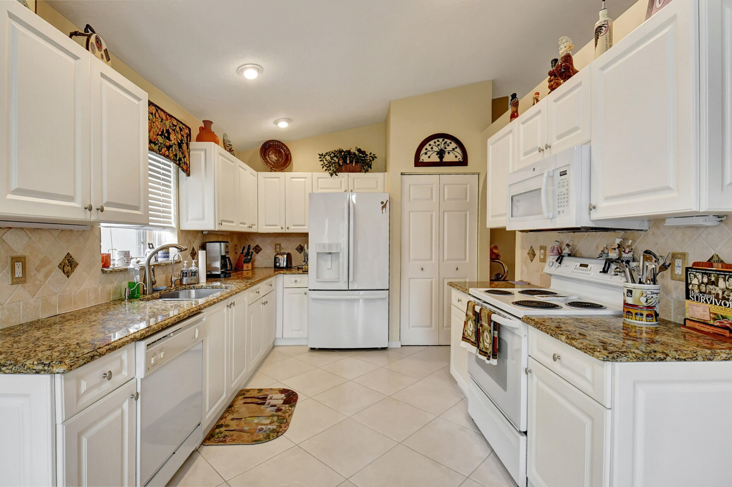 6595 Sherbrook Drive