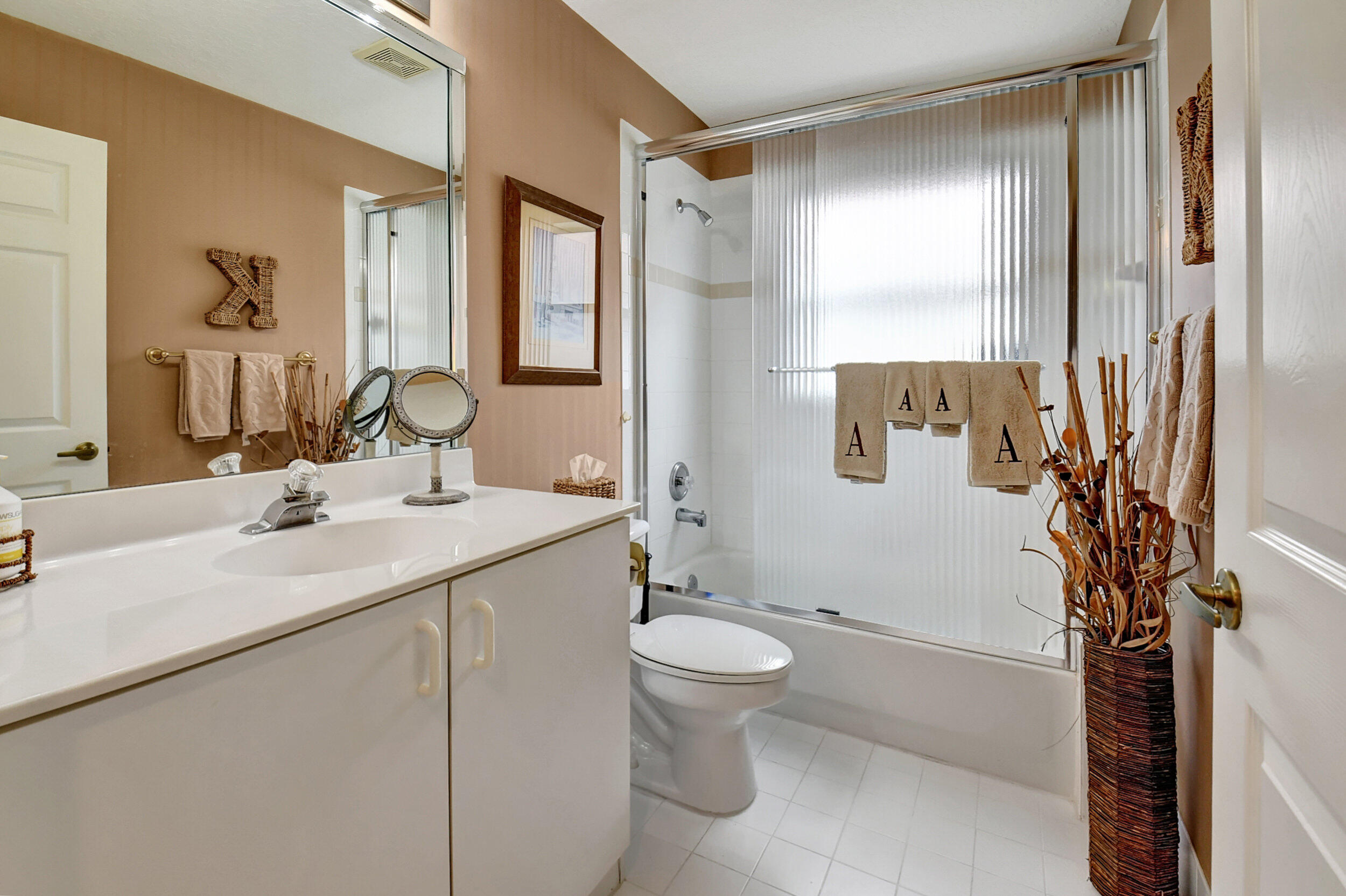 6595 Sherbrook Drive