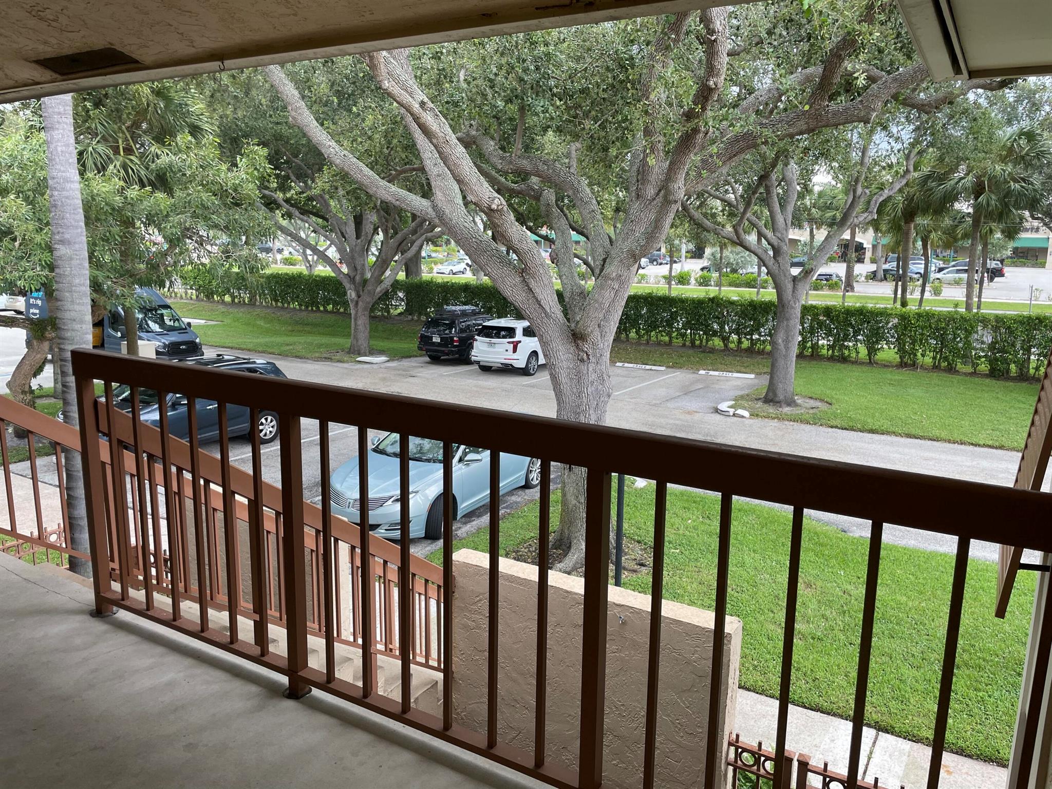 3939 NE 5th Avenue Unit: C201