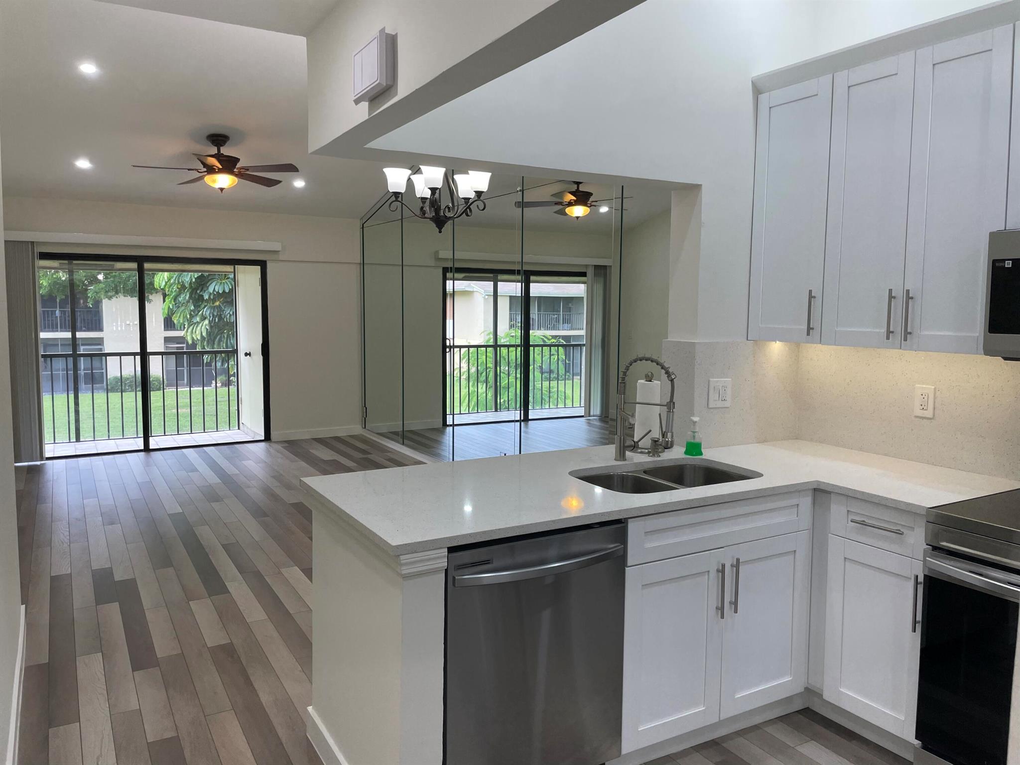 3939 NE 5th Avenue Unit: C201