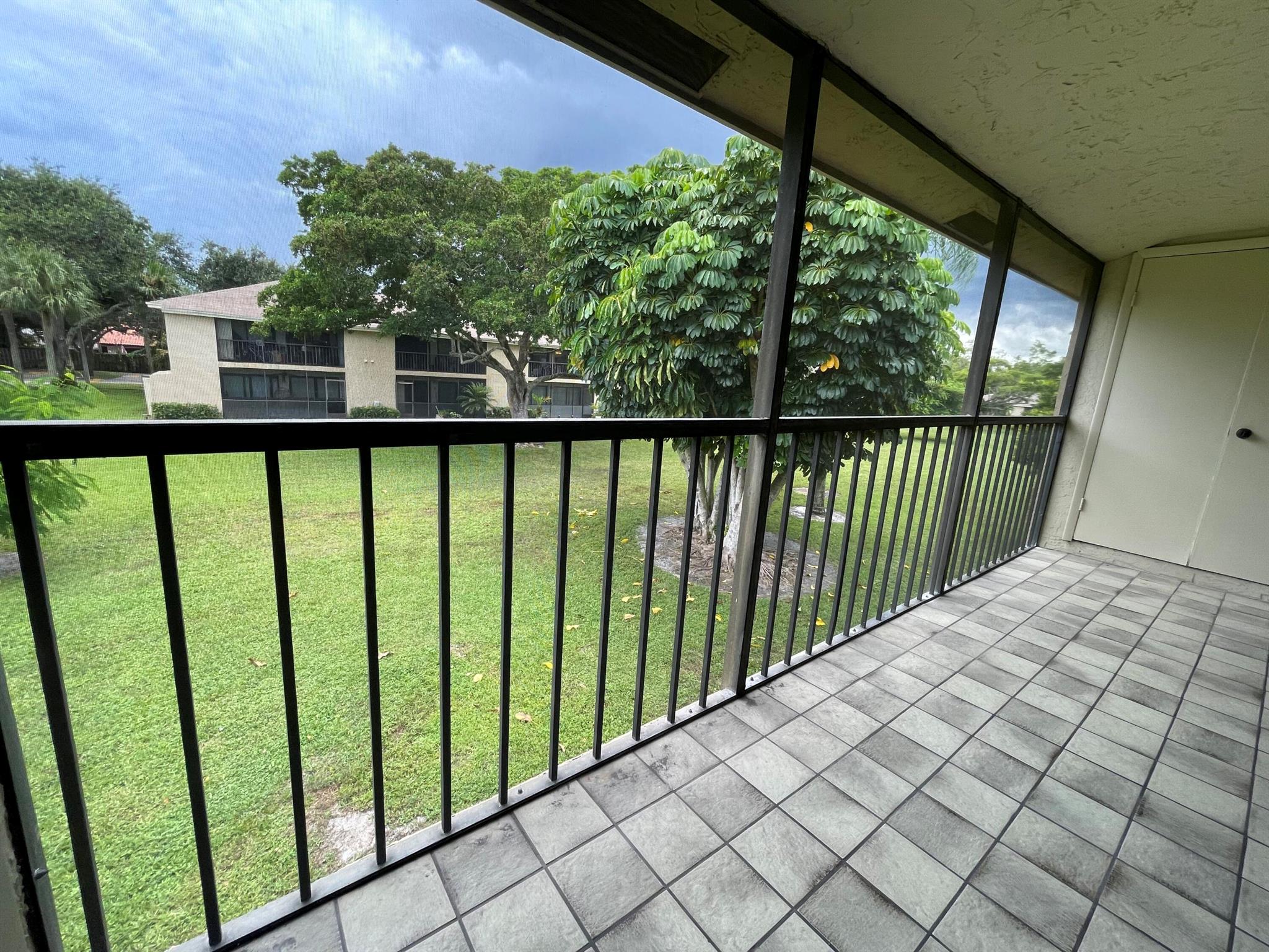 3939 NE 5th Avenue Unit: C201