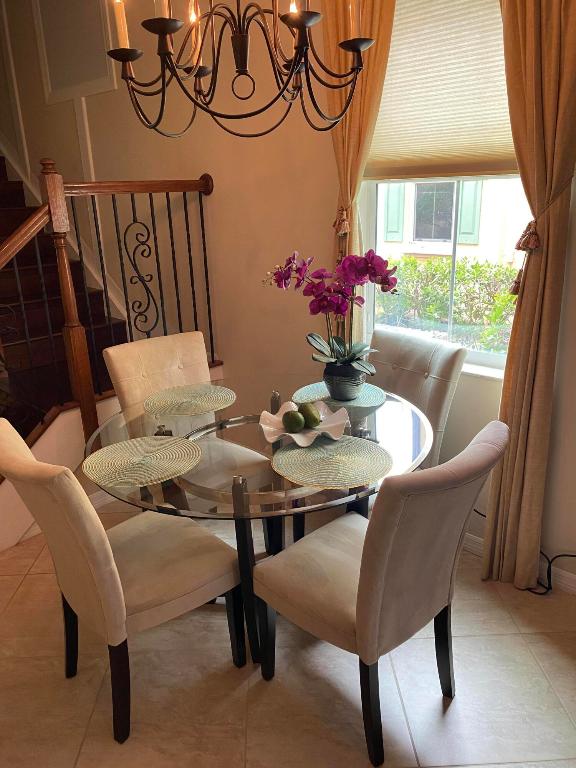 4635 Mediterranean Circle, Palm Beach Gardens