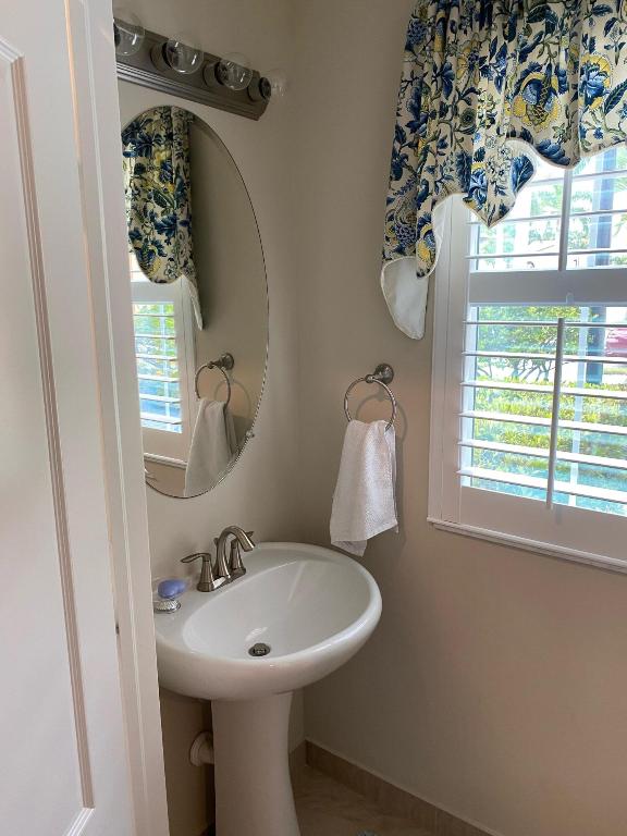 4635 Mediterranean Circle, Palm Beach Gardens