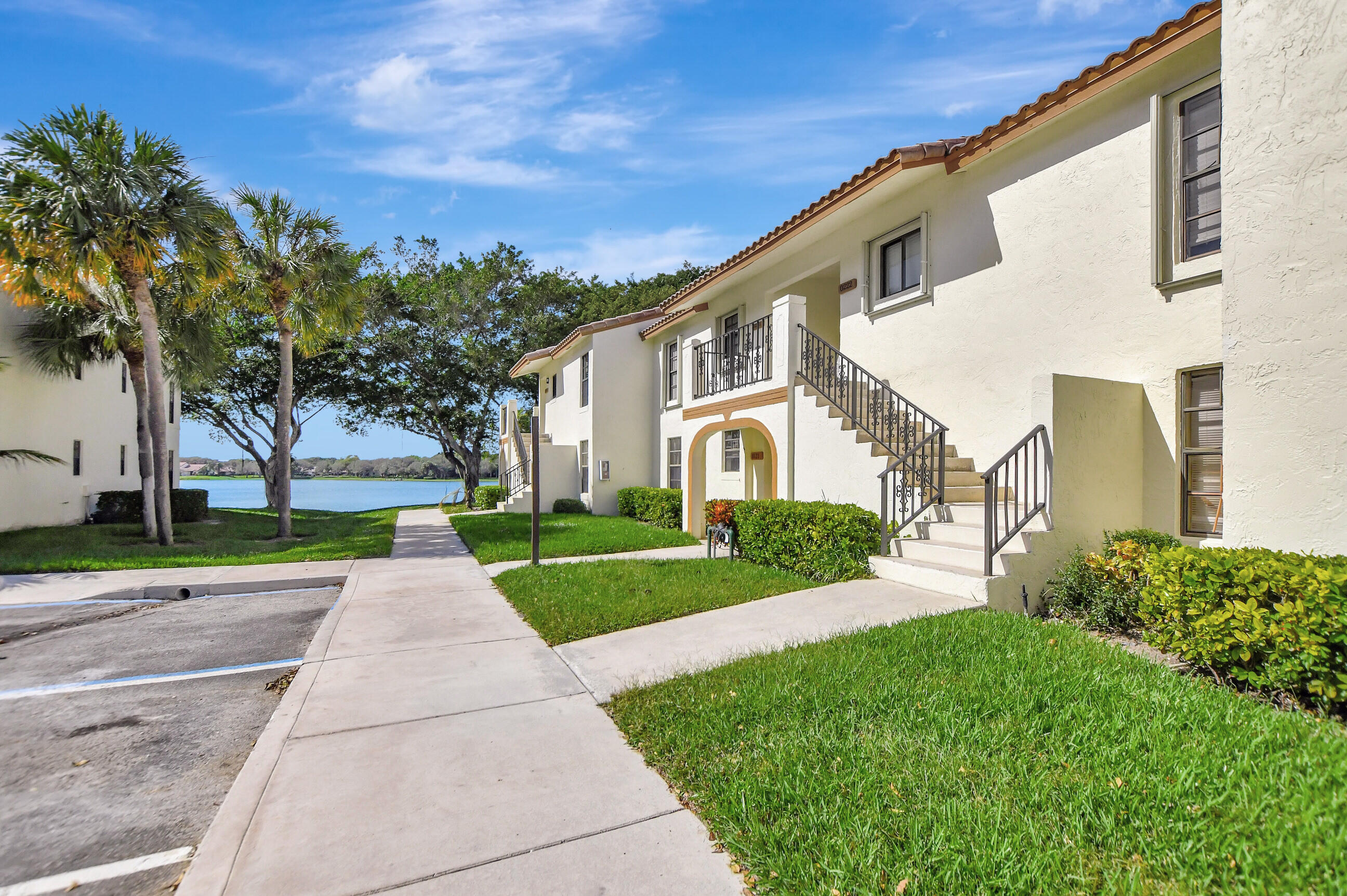 321 Olivewood Place Unit: O221