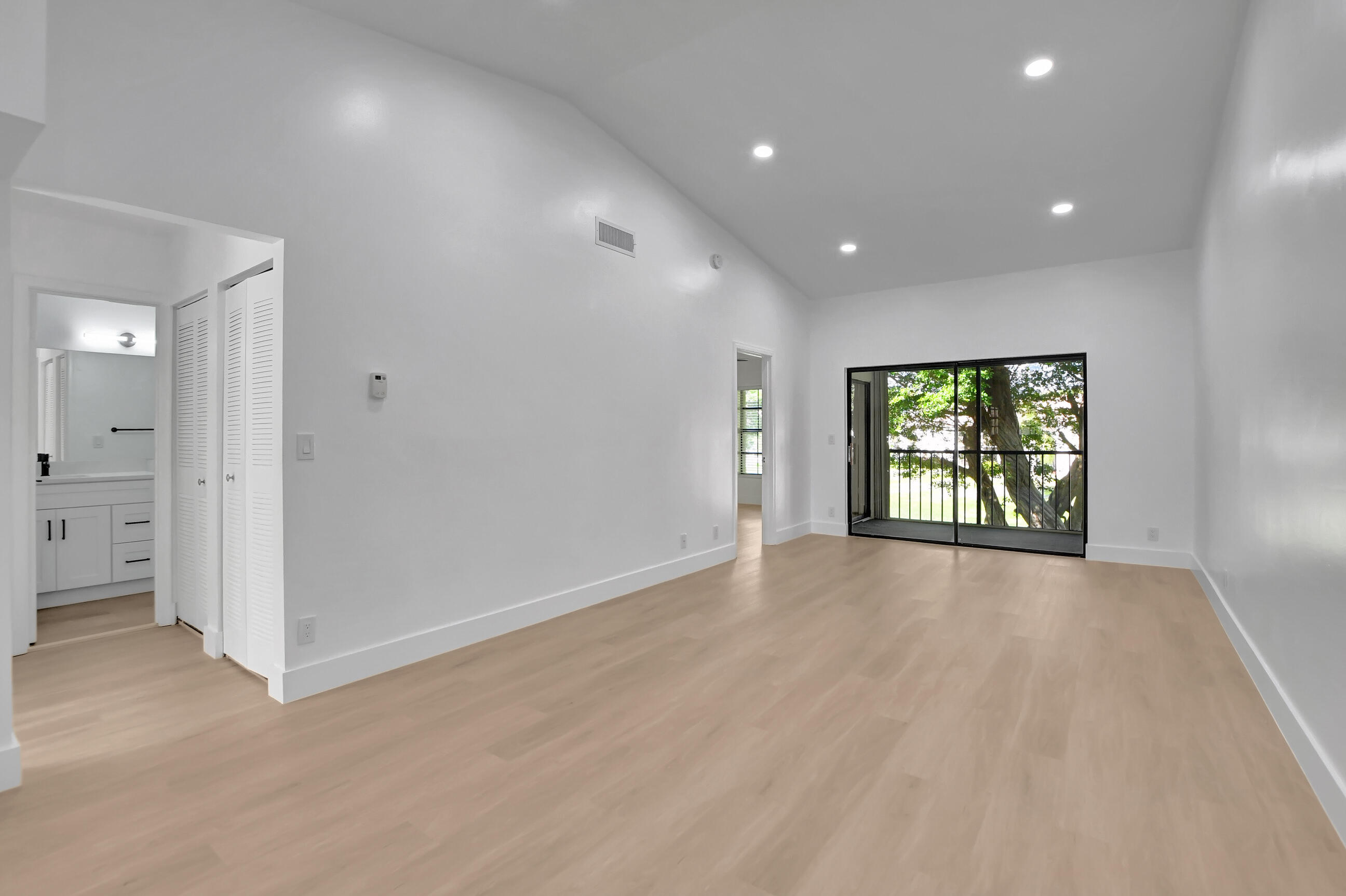 321 Olivewood Place Unit: O221