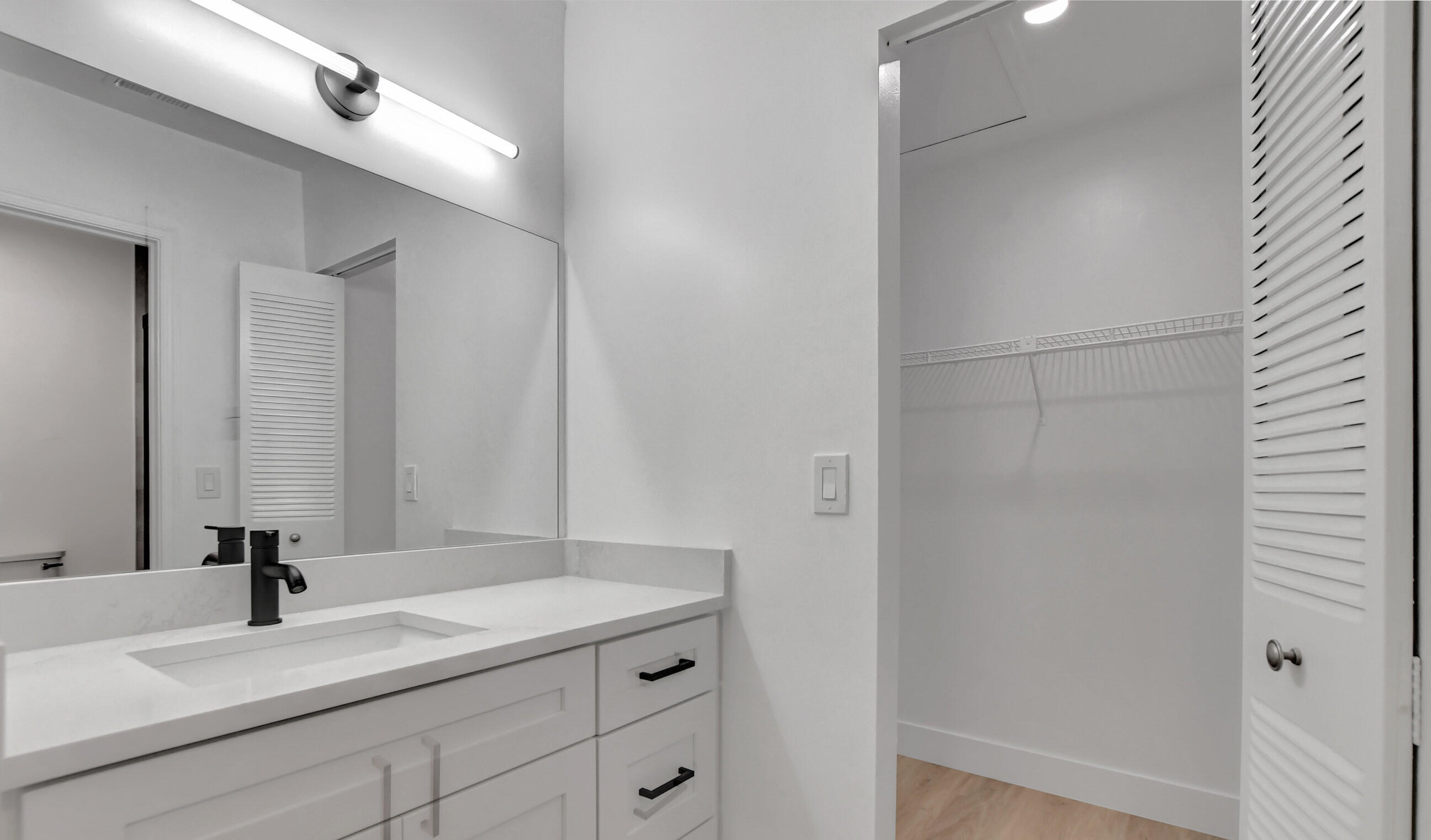 321 Olivewood Place Unit: O221