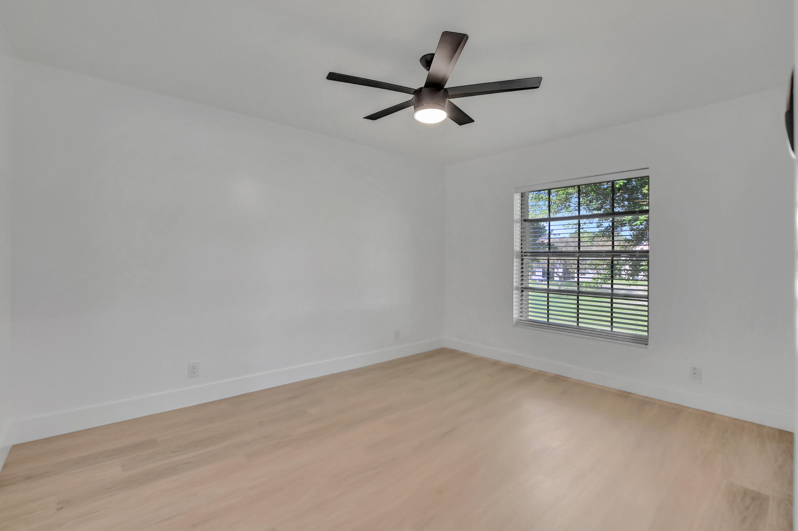 321 Olivewood Place Unit: O221