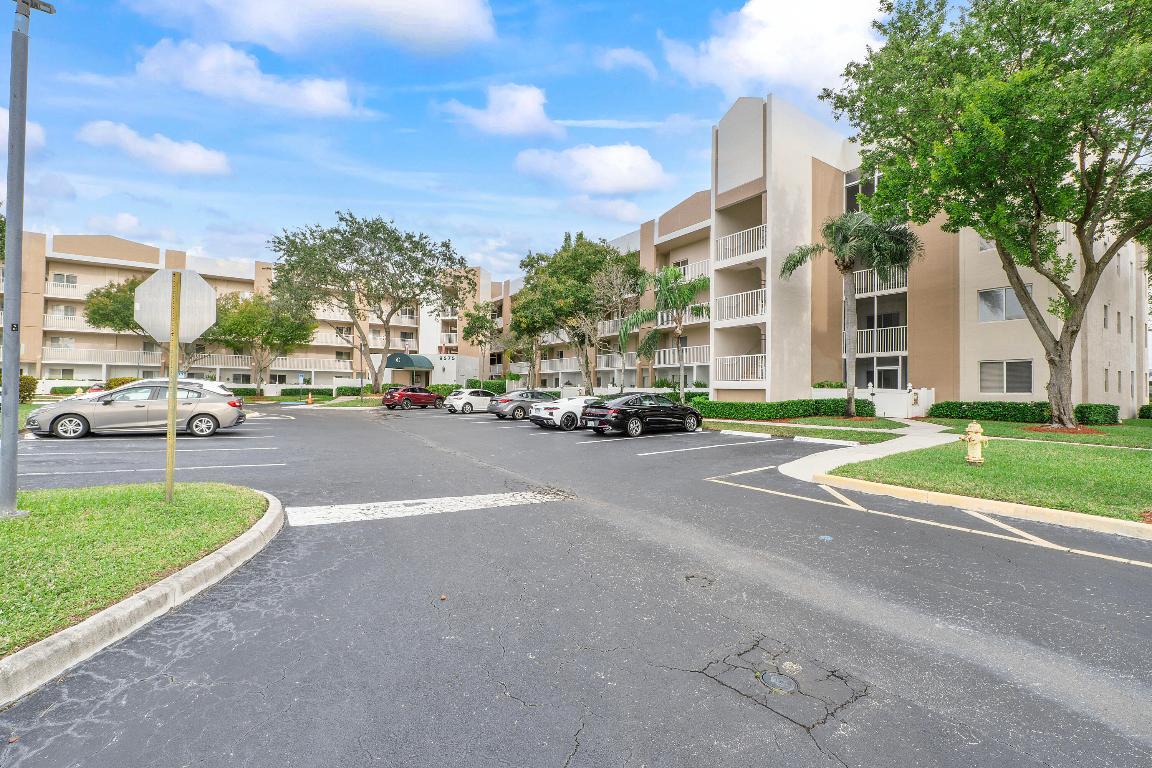 9575 Weldon Circle C313, Tamarac Unit: C313