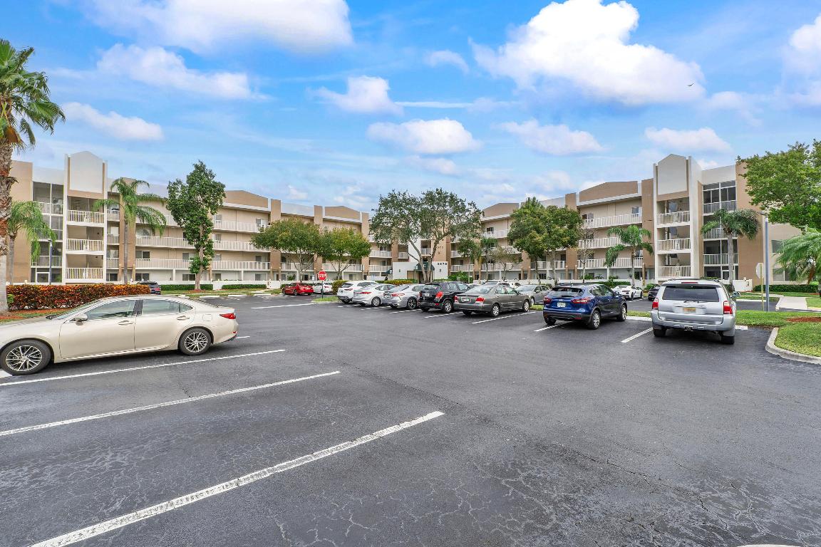 9575 Weldon Circle C313, Tamarac Unit: C313