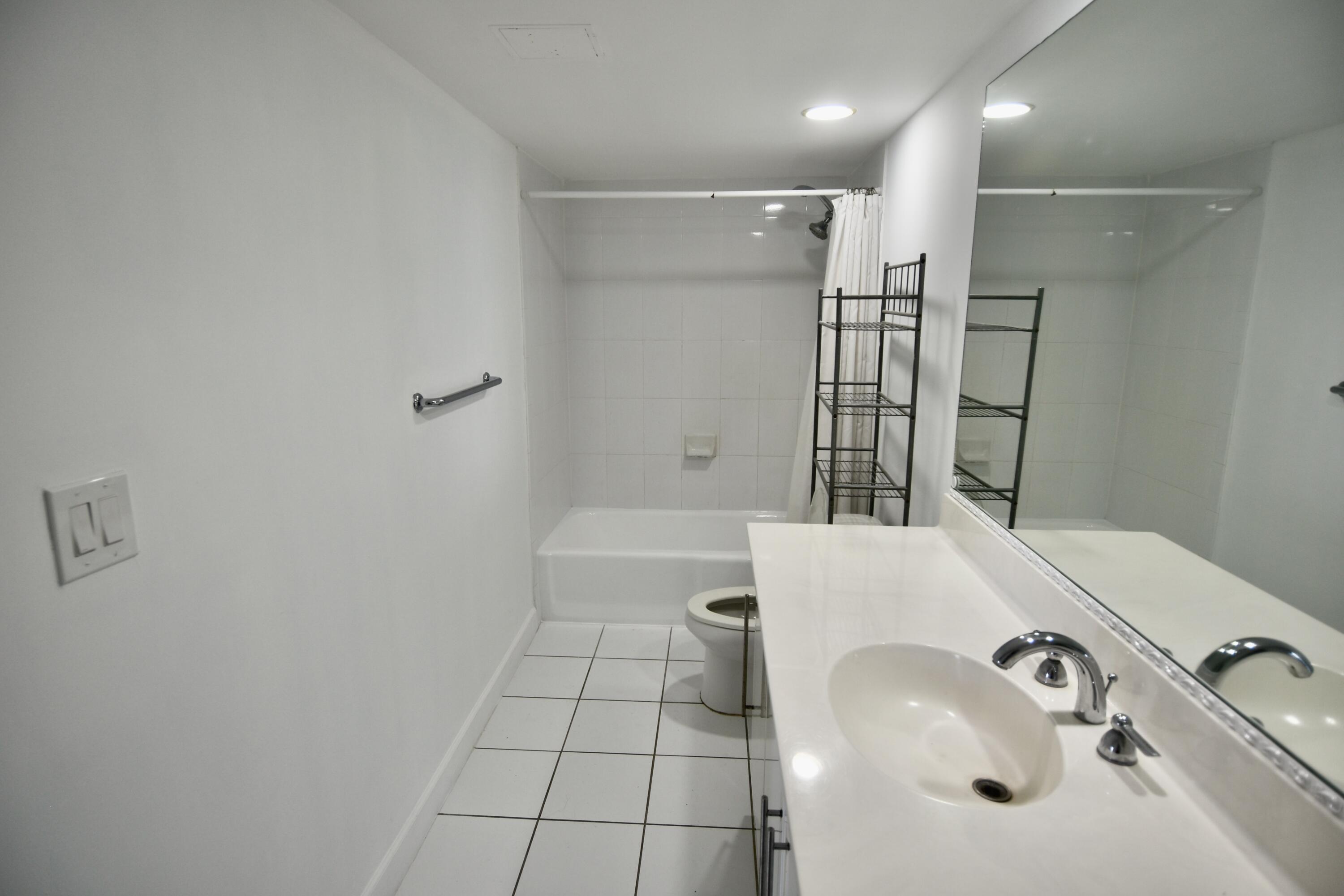 3000 S Ocean Drive Unit: 1000