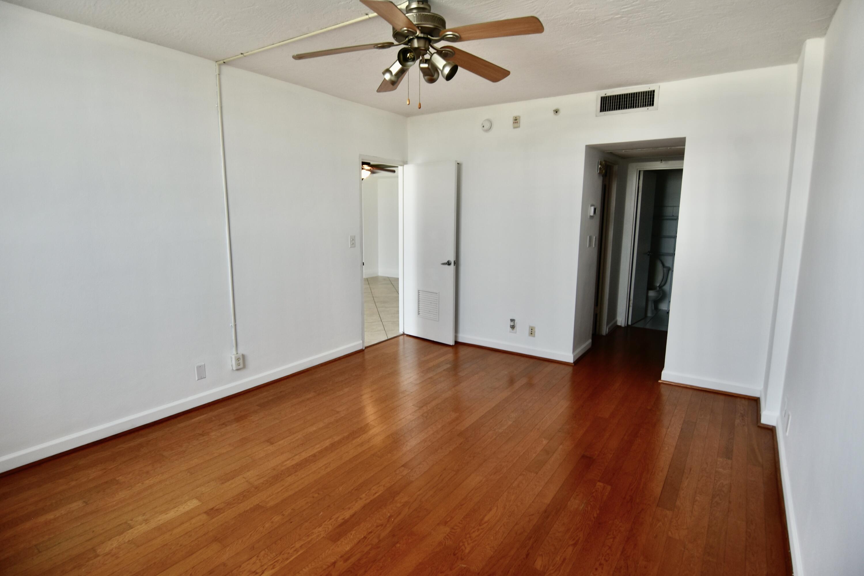 3000 S Ocean Drive Unit: 1000