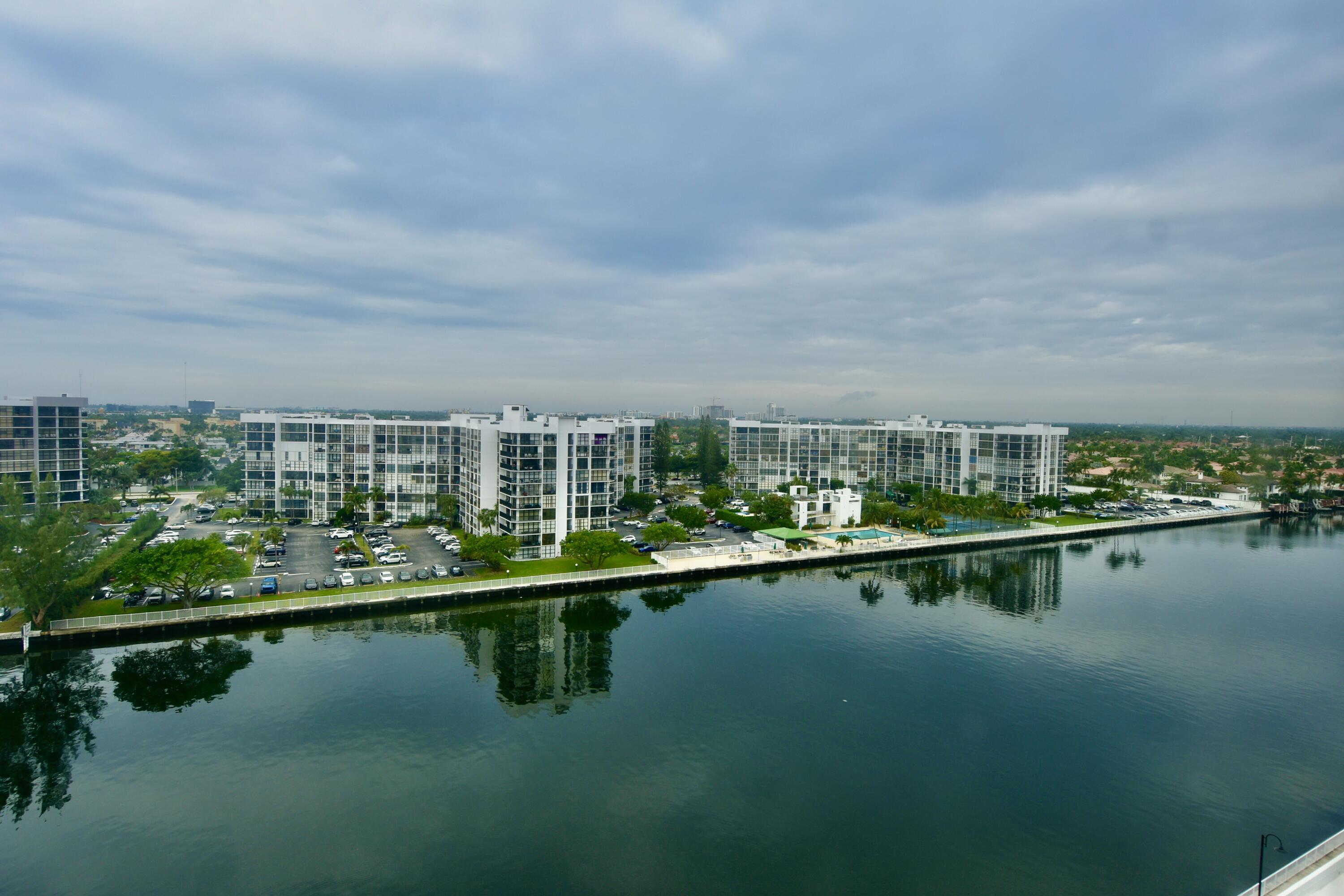 3000 S Ocean Drive Unit: 1000