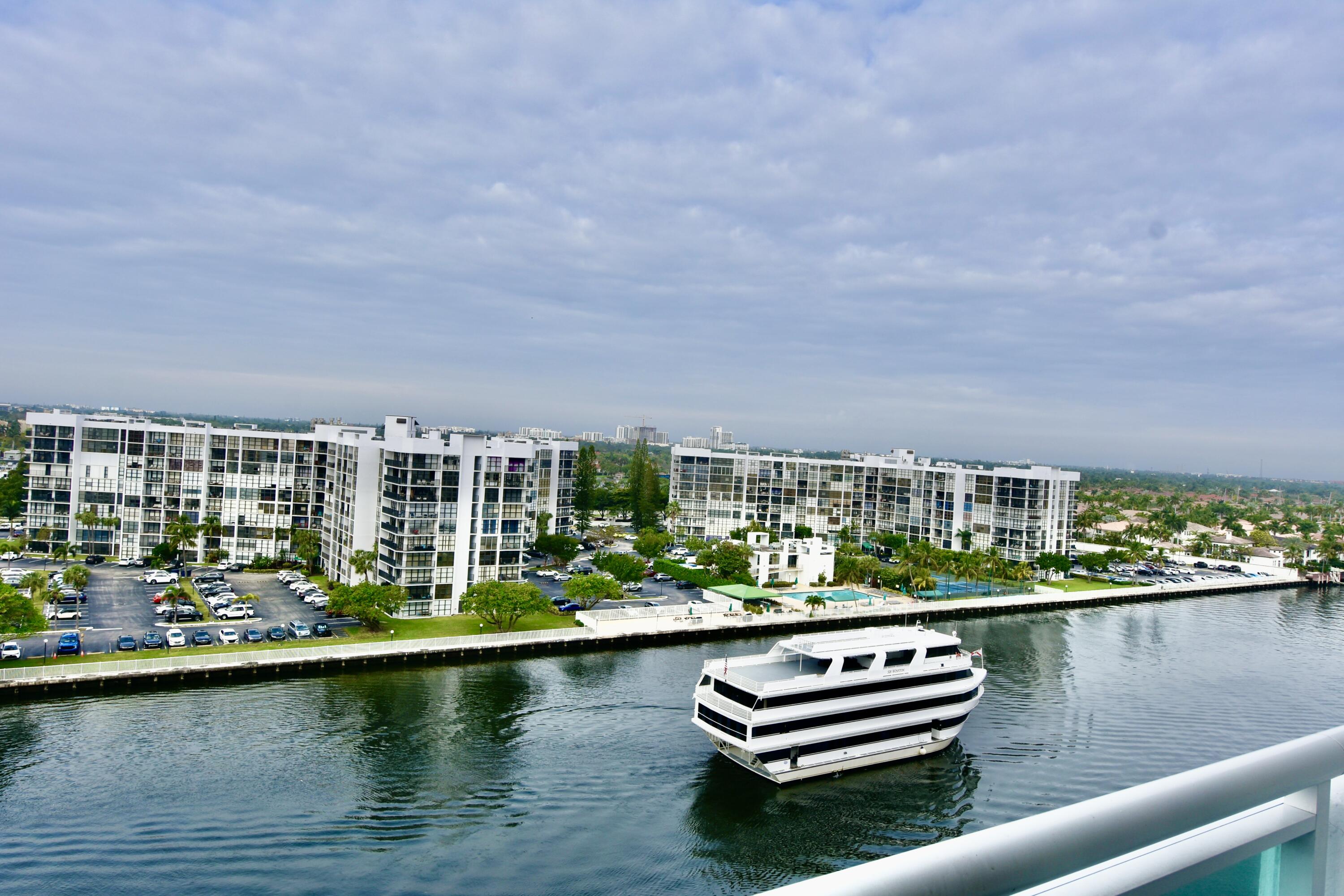 3000 S Ocean Drive Unit: 1000