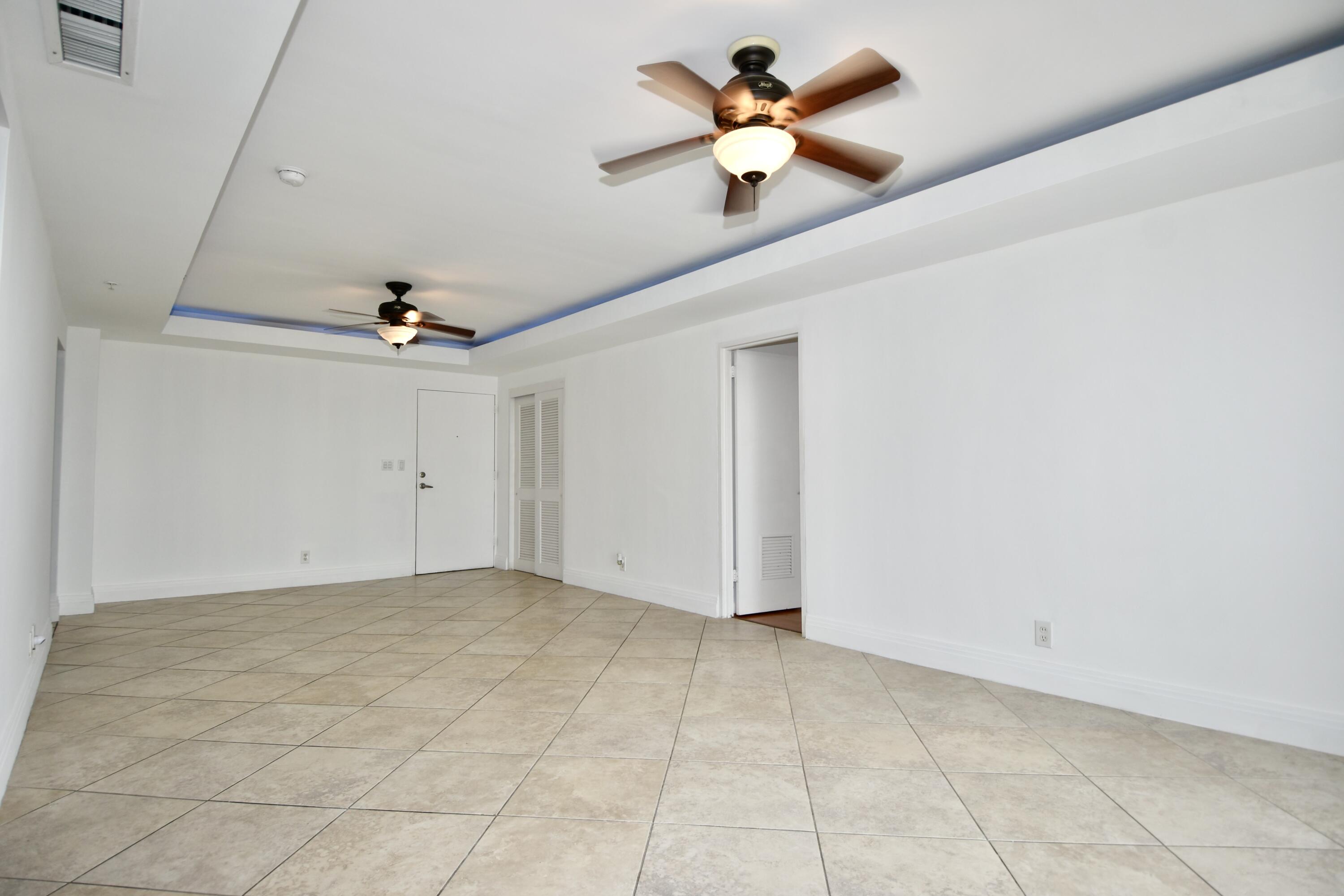 3000 S Ocean Drive Unit: 1000