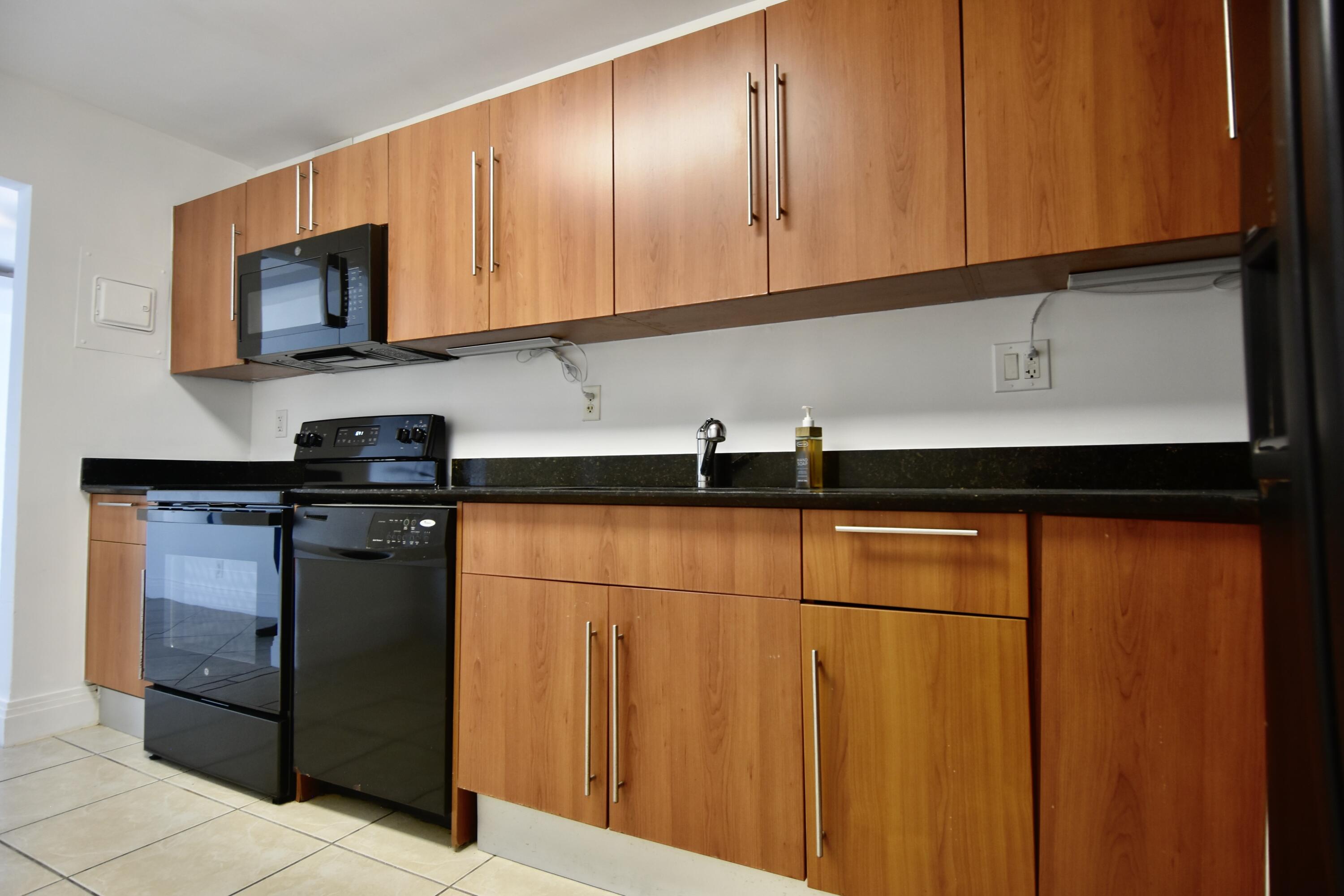 3000 S Ocean Drive Unit: 1000