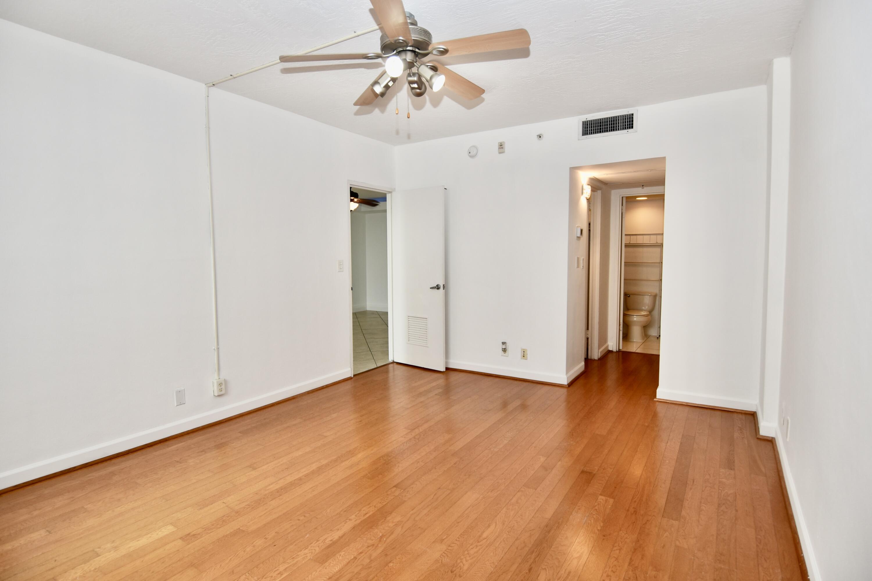 3000 S Ocean Drive Unit: 1000