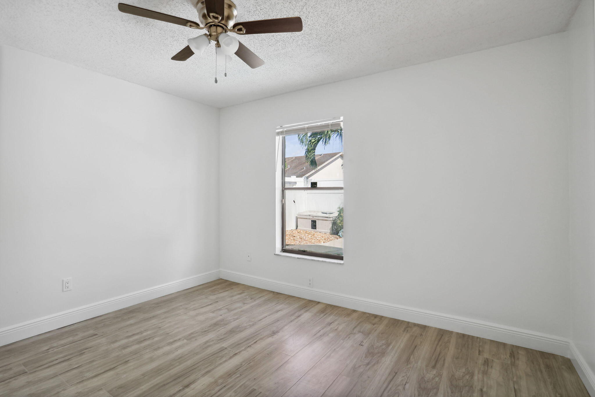 714 NW 42 Way