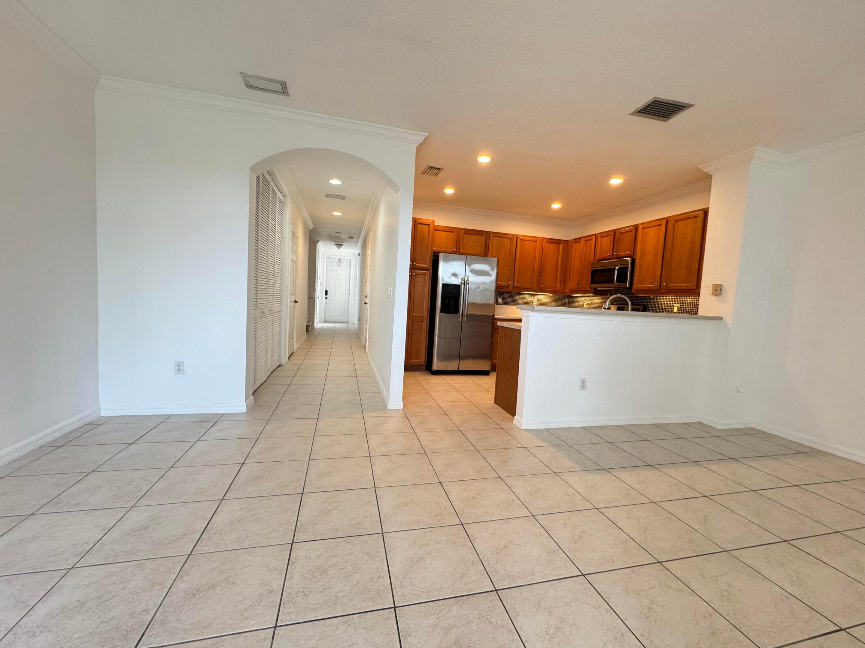 1015 Ventnor Avenue Unit: 3g