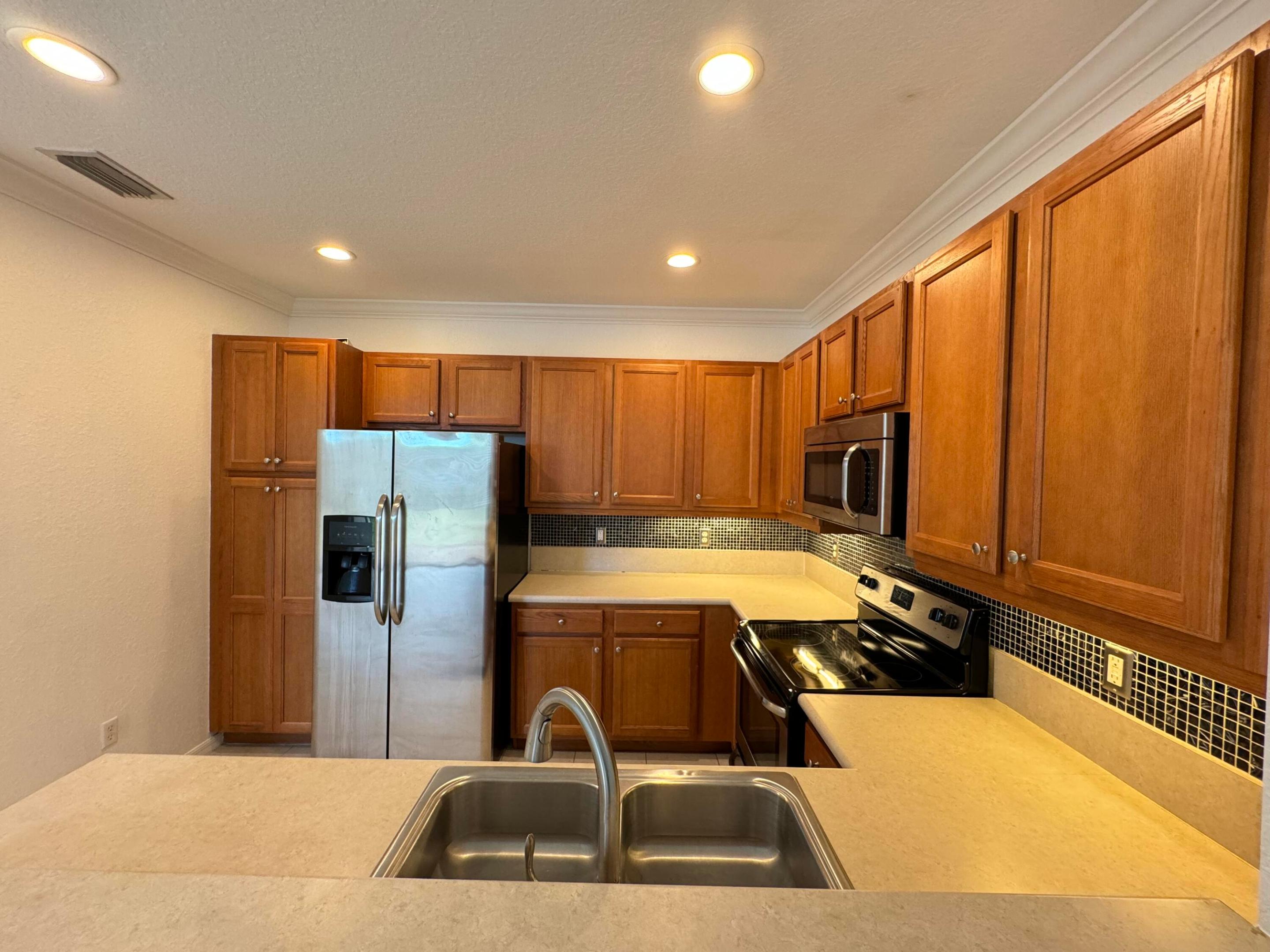 1015 Ventnor Avenue Unit: 3g