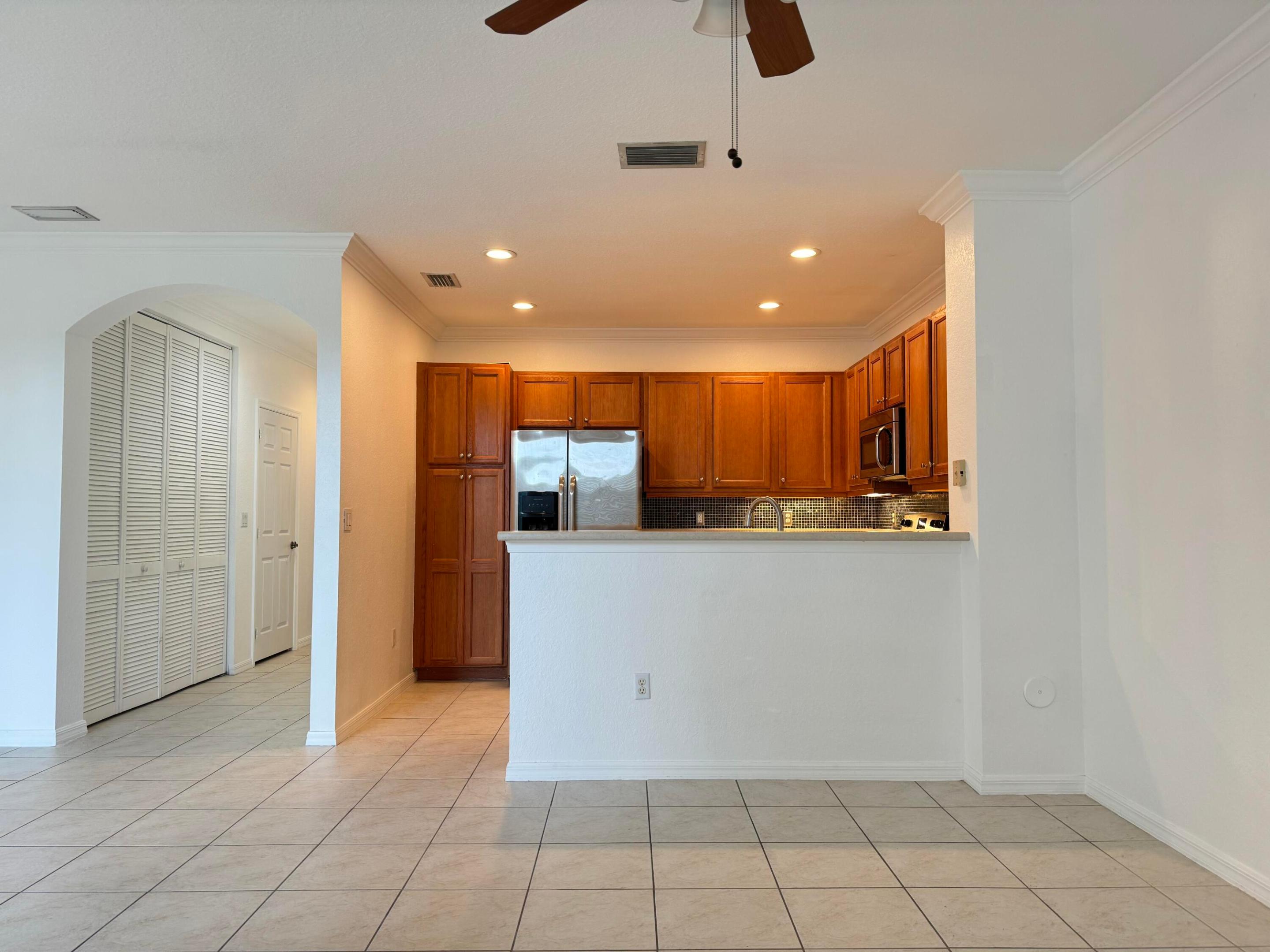 1015 Ventnor Avenue Unit: 3g