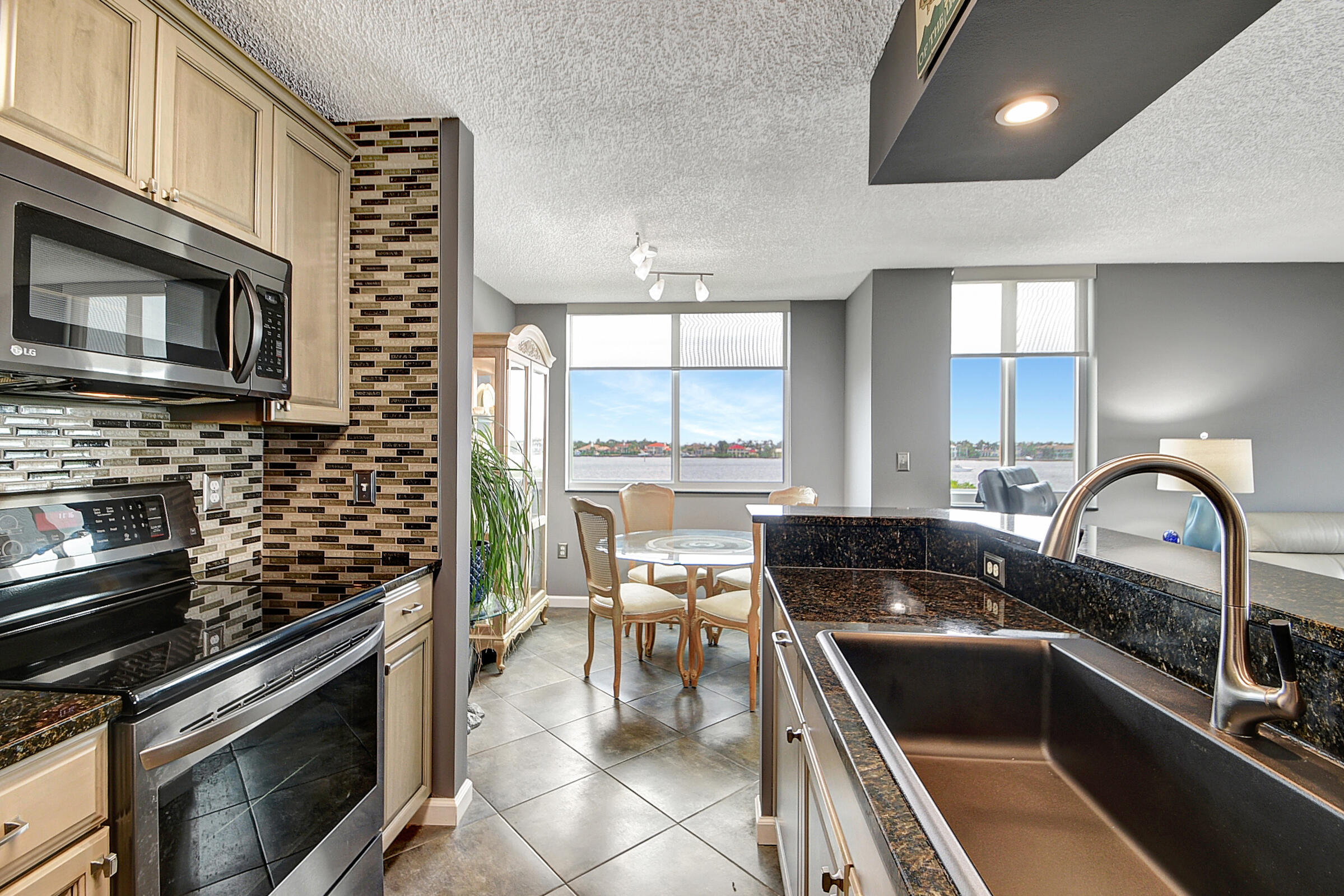 1200 Scotia Drive Unit: 302