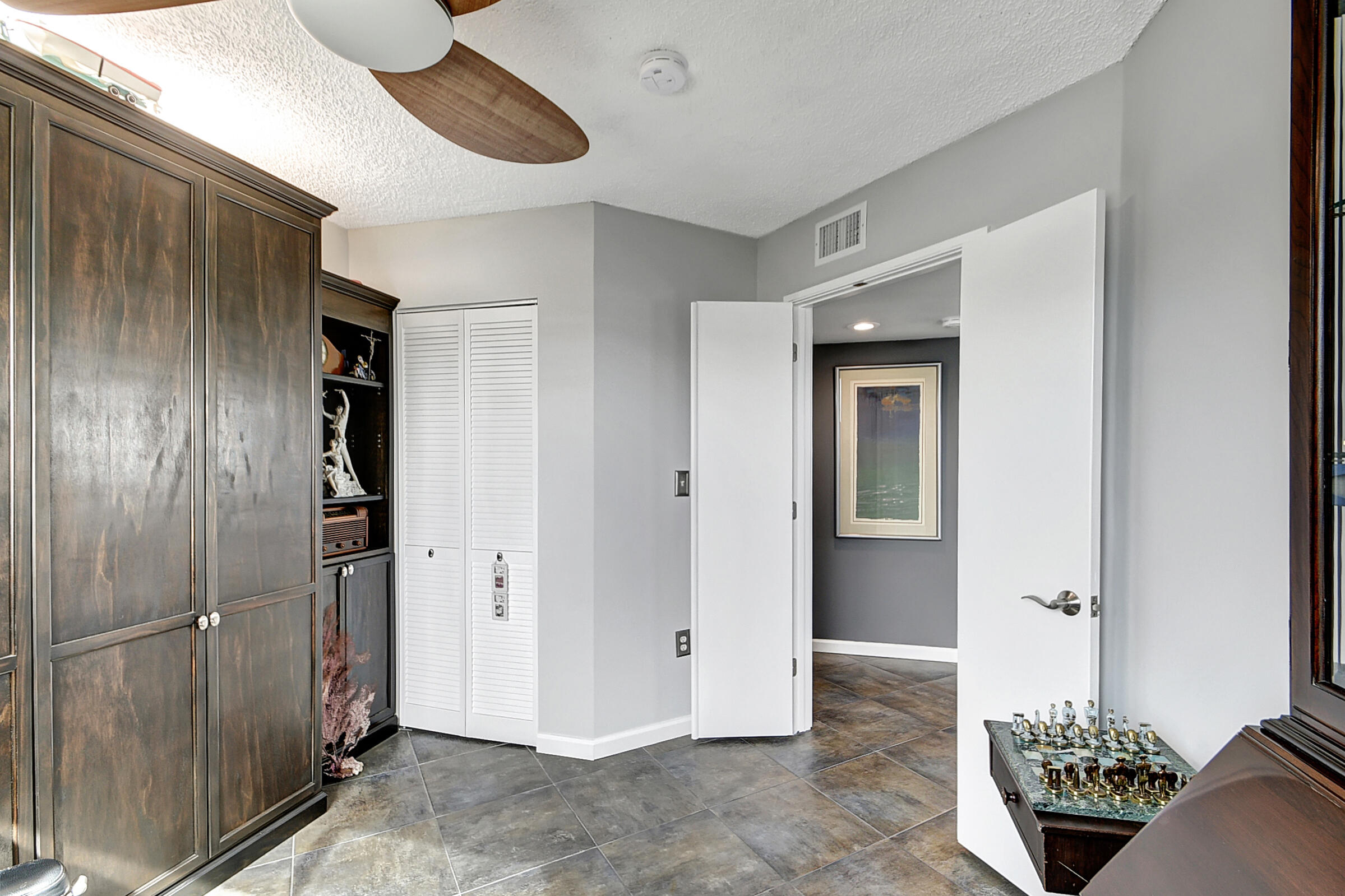 1200 Scotia Drive Unit: 302