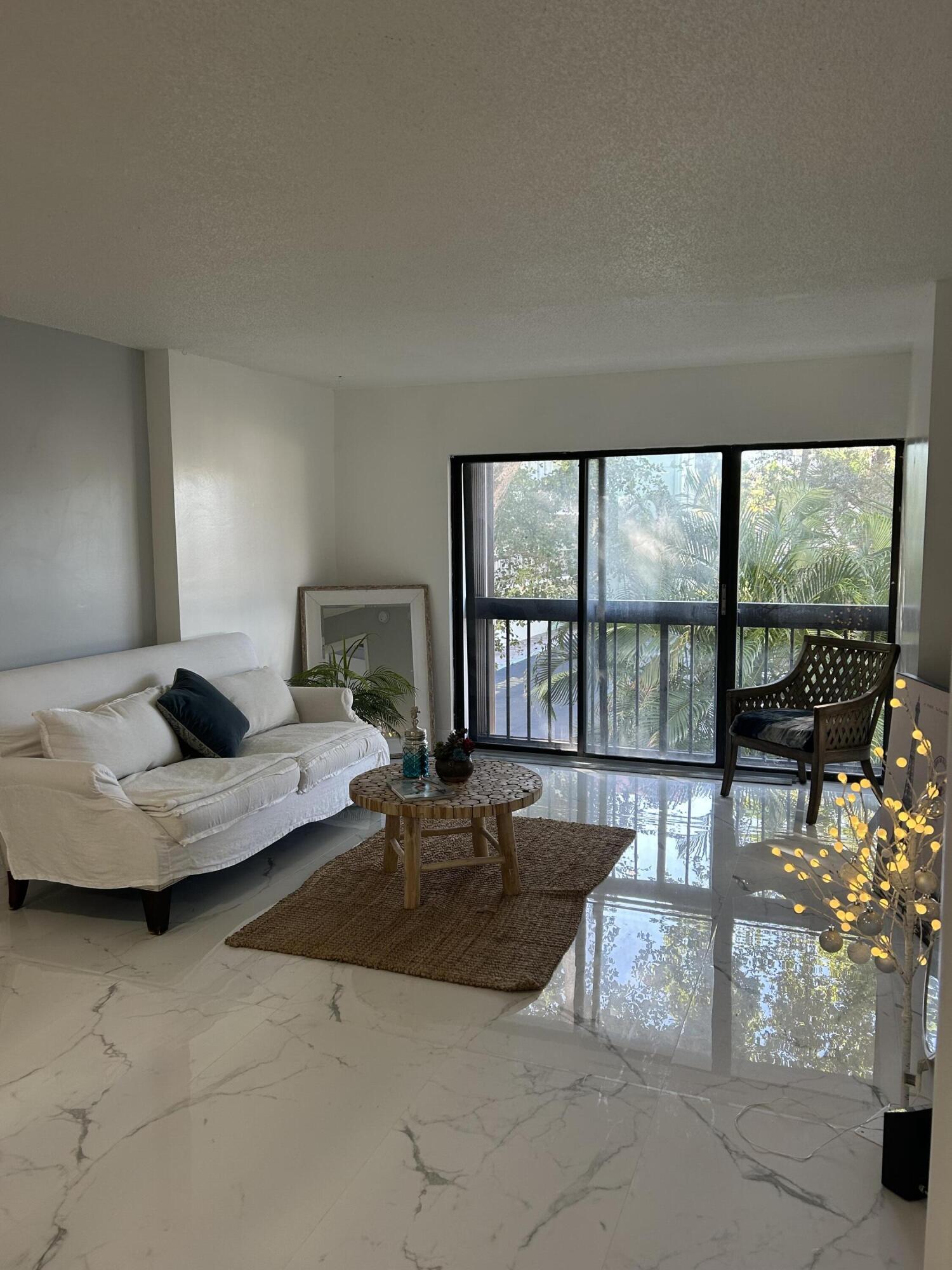 5495 NE 25th Avenue 204, Fort Lauderdale Unit: 204