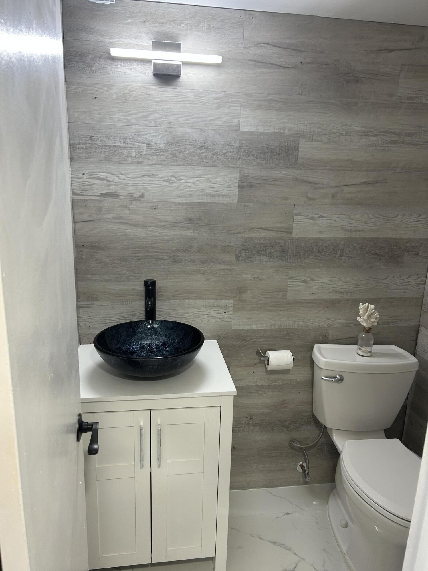 5495 NE 25th Avenue 204, Fort Lauderdale Unit: 204