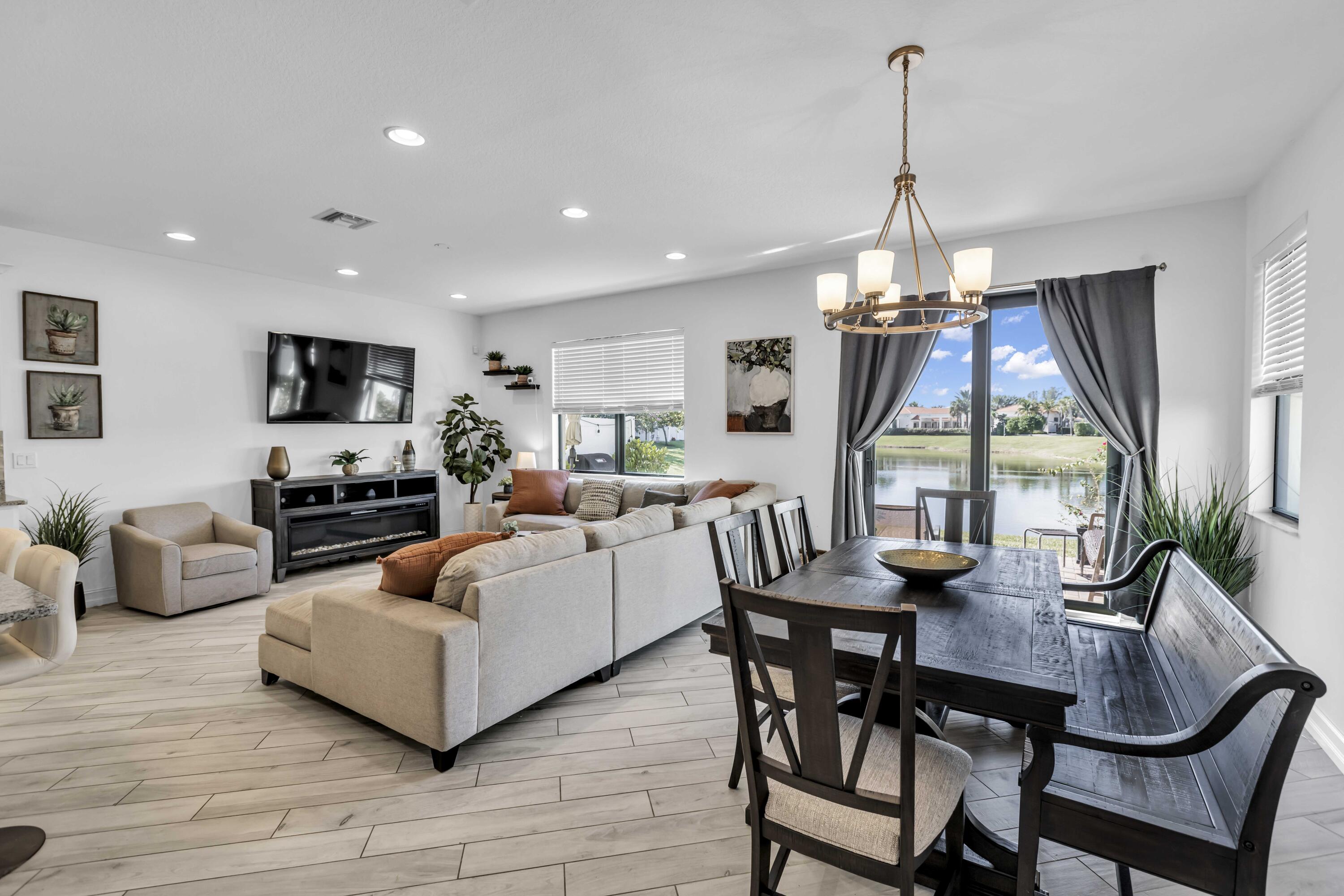 9478 Glider Way