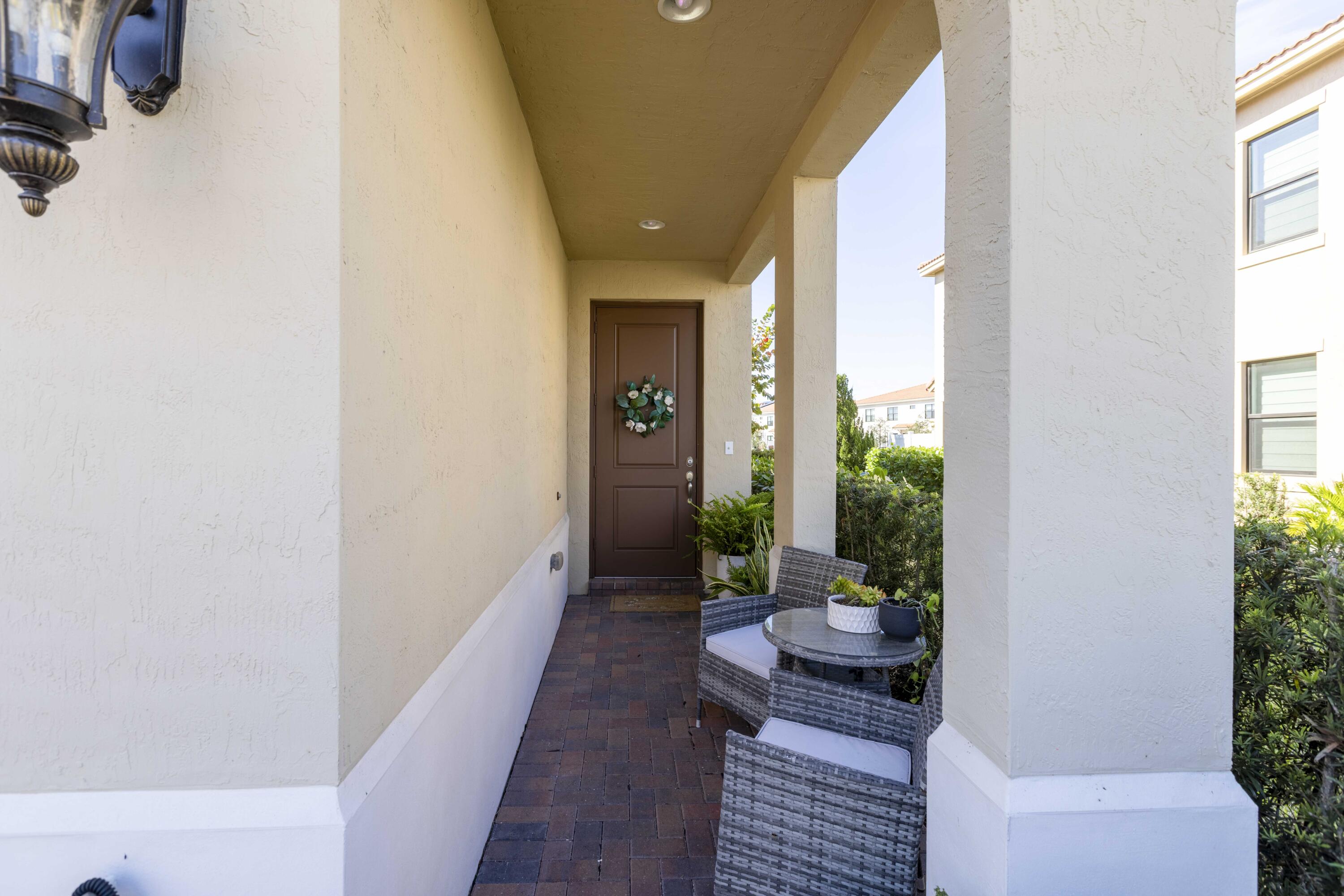 9478 Glider Way