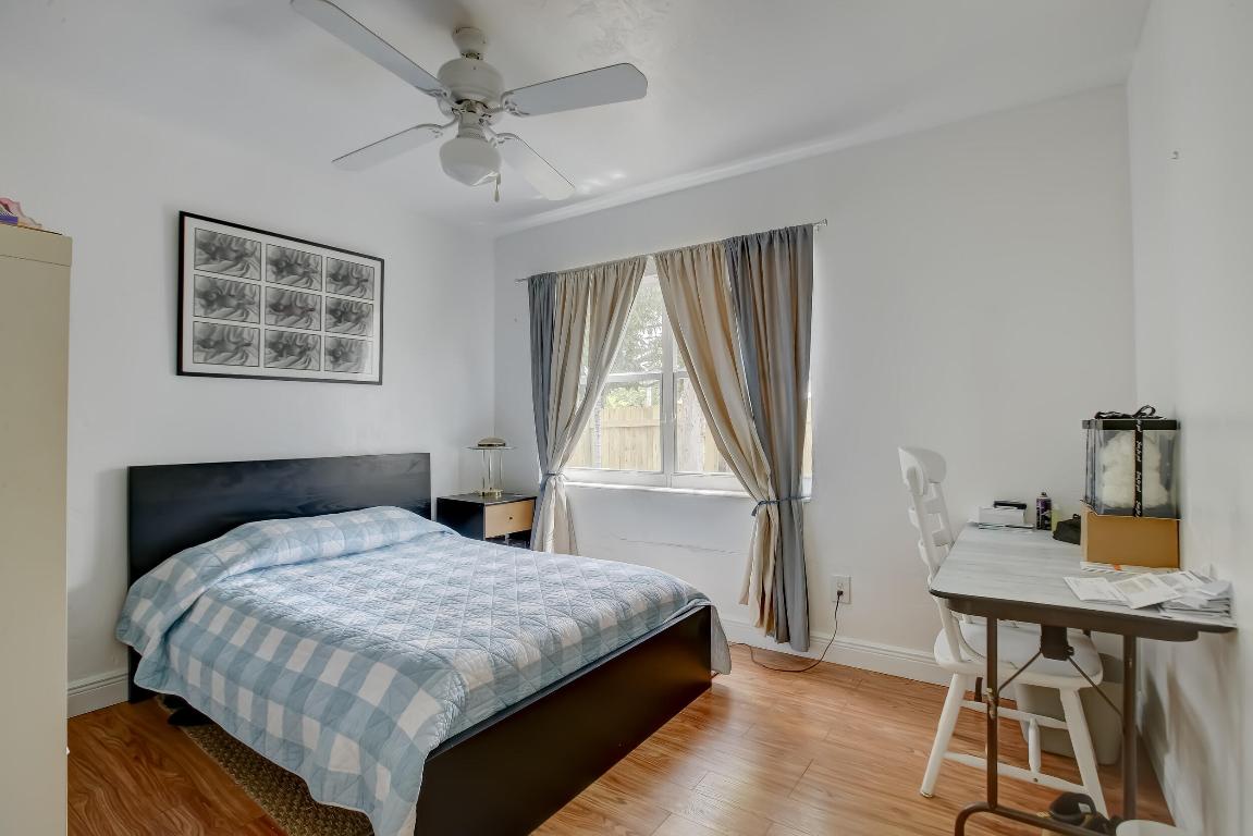 1413 Dewey Street, Hollywood