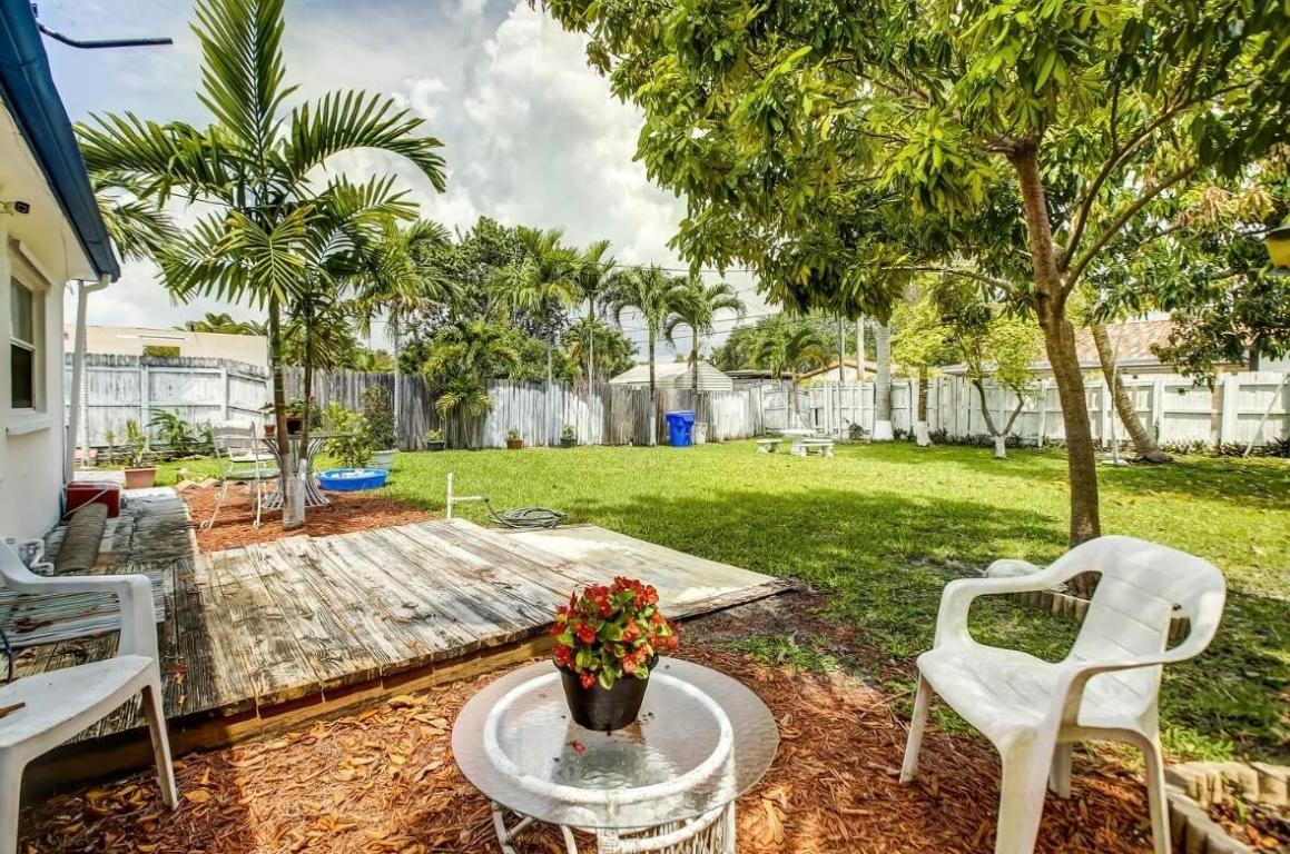 1413 Dewey Street, Hollywood