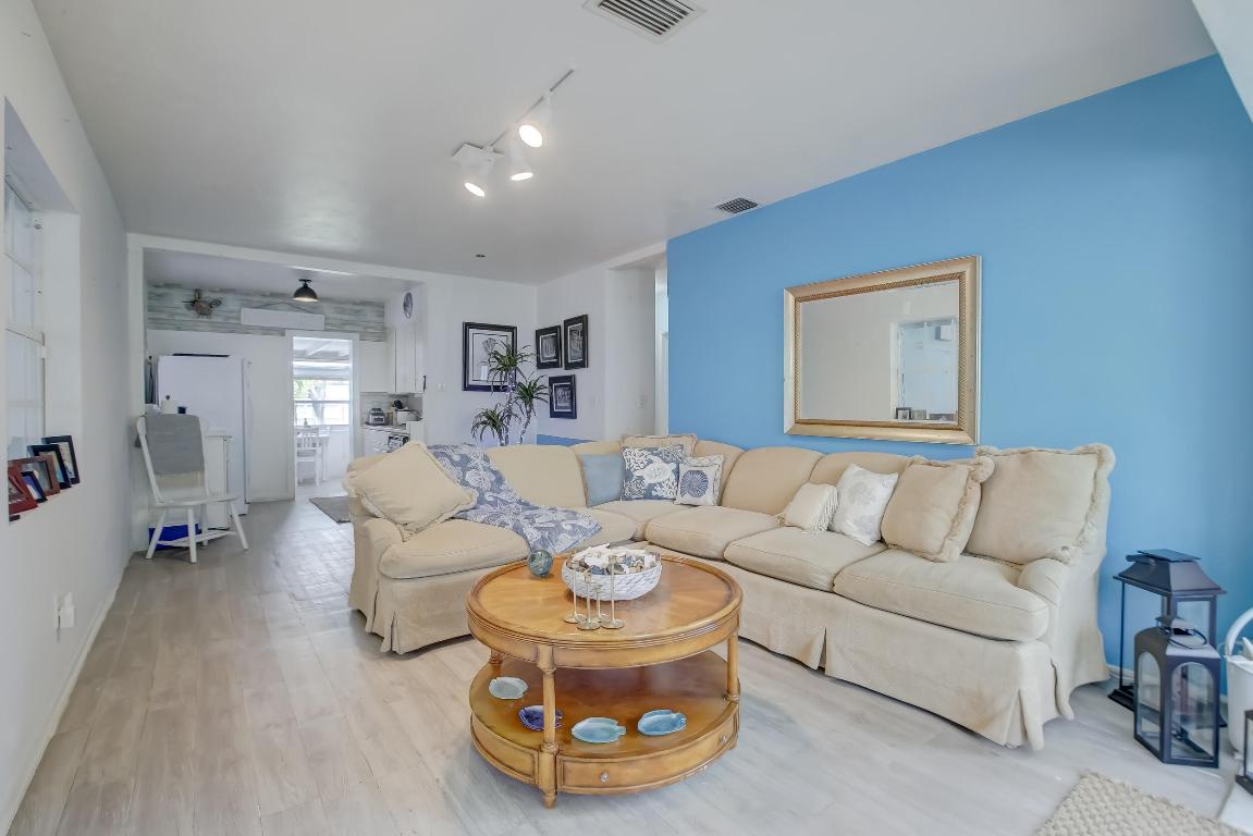 1413 Dewey Street, Hollywood