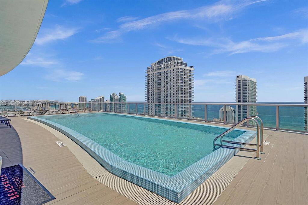 2602 E Hallandale Beach Boulevard Unit: R2107