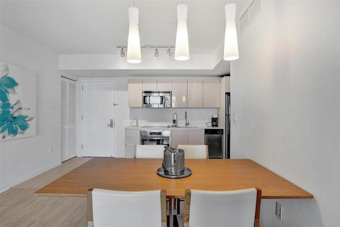 2602 E Hallandale Beach Boulevard Unit: R2107