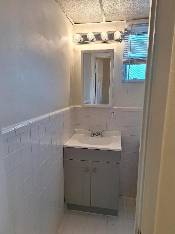 493 NW 43rd Street Unit: 1