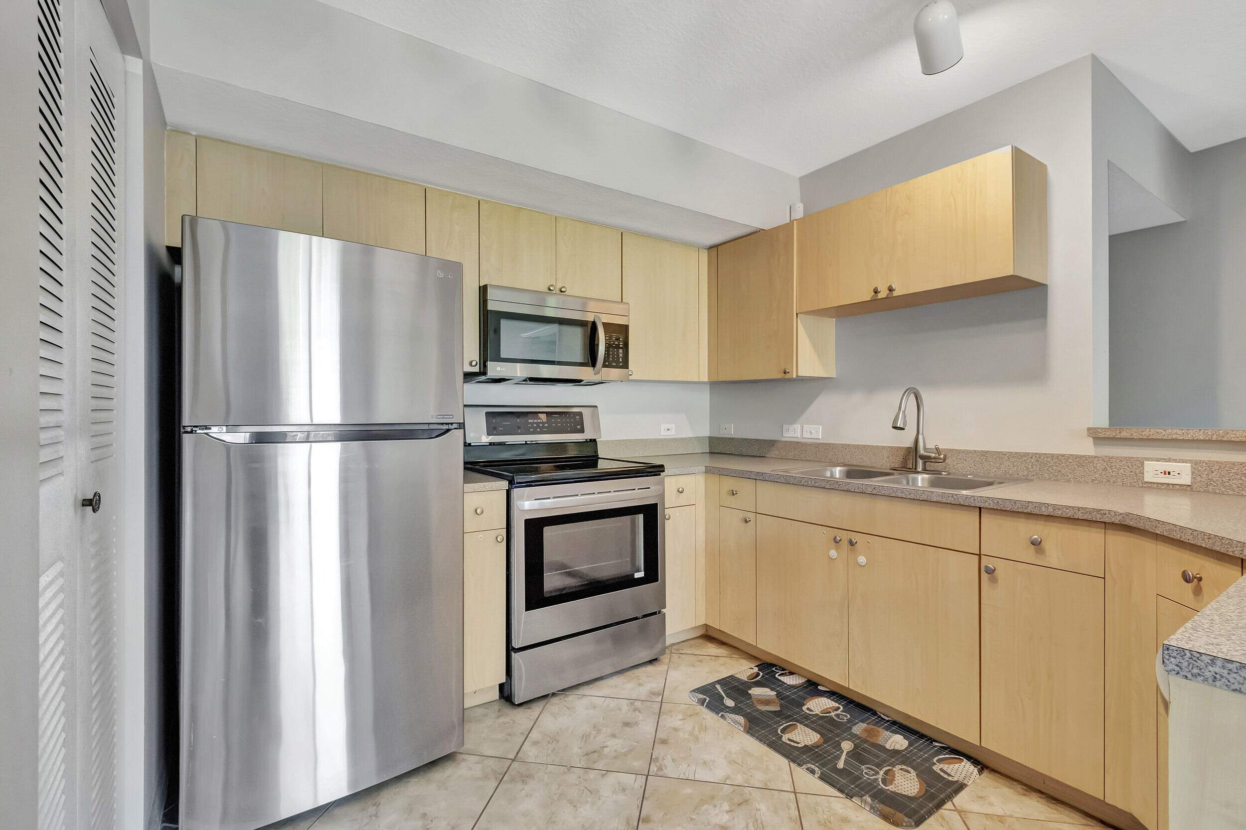 116 Villa Circle Unit: 116