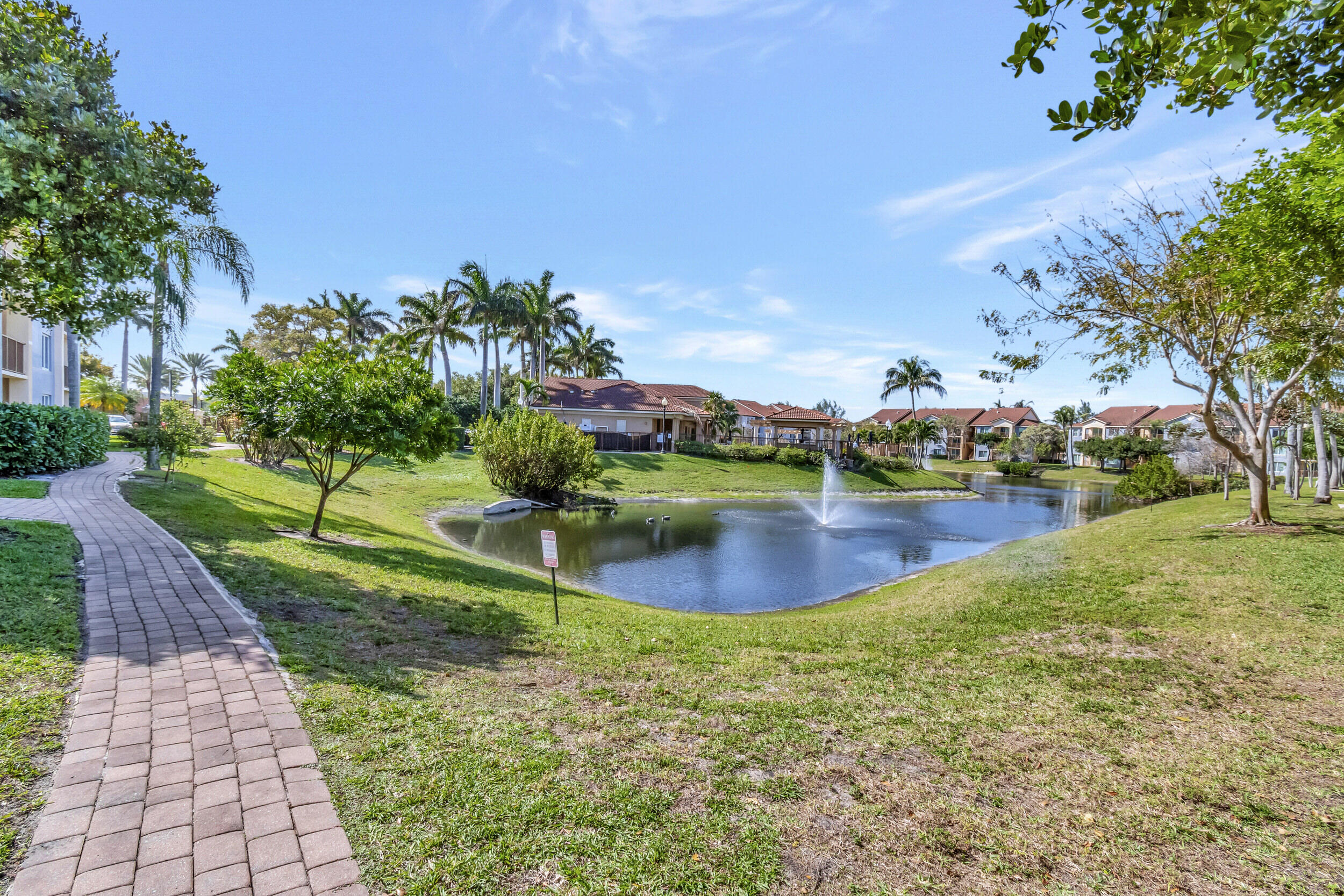 116 Villa Circle Unit: 116