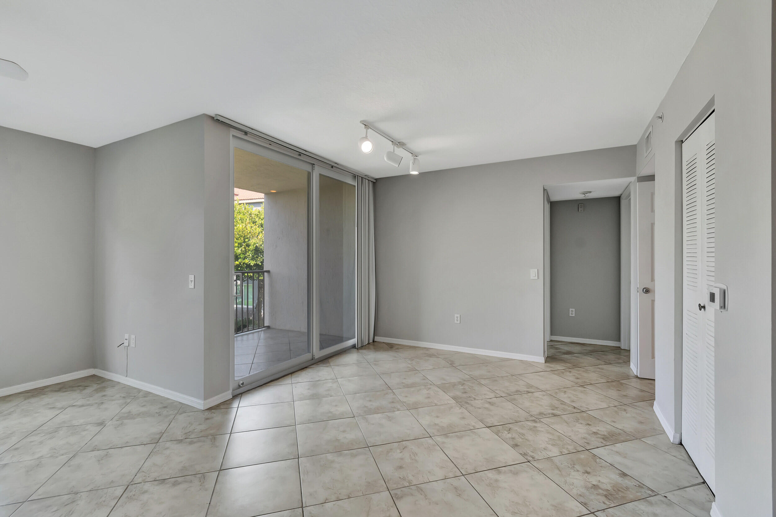 116 Villa Circle Unit: 116