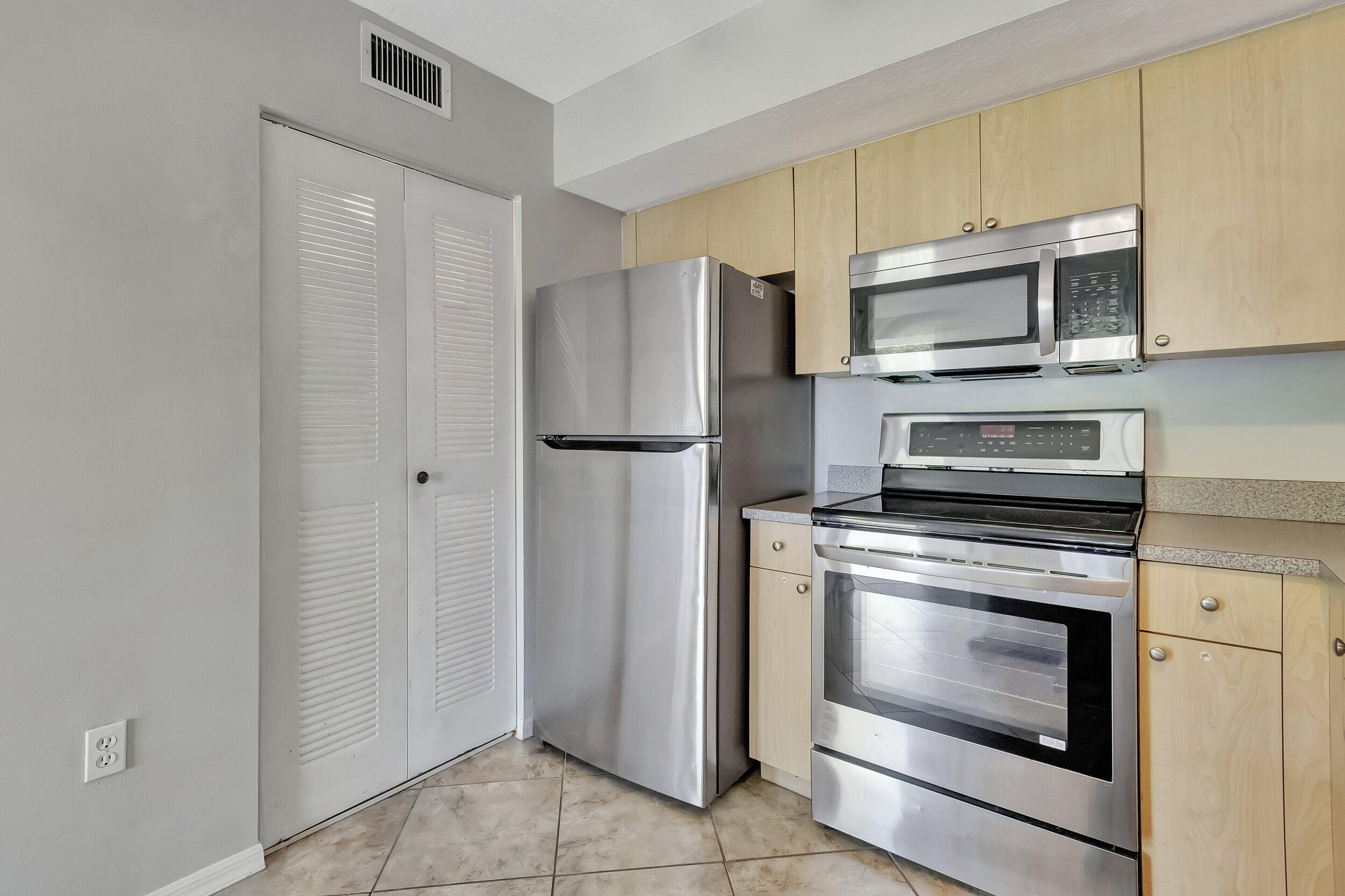 116 Villa Circle Unit: 116