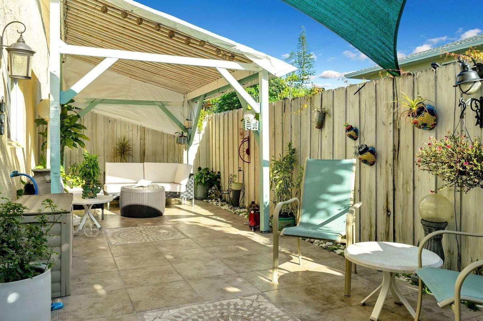 252 SW 6th Street Unit: 4