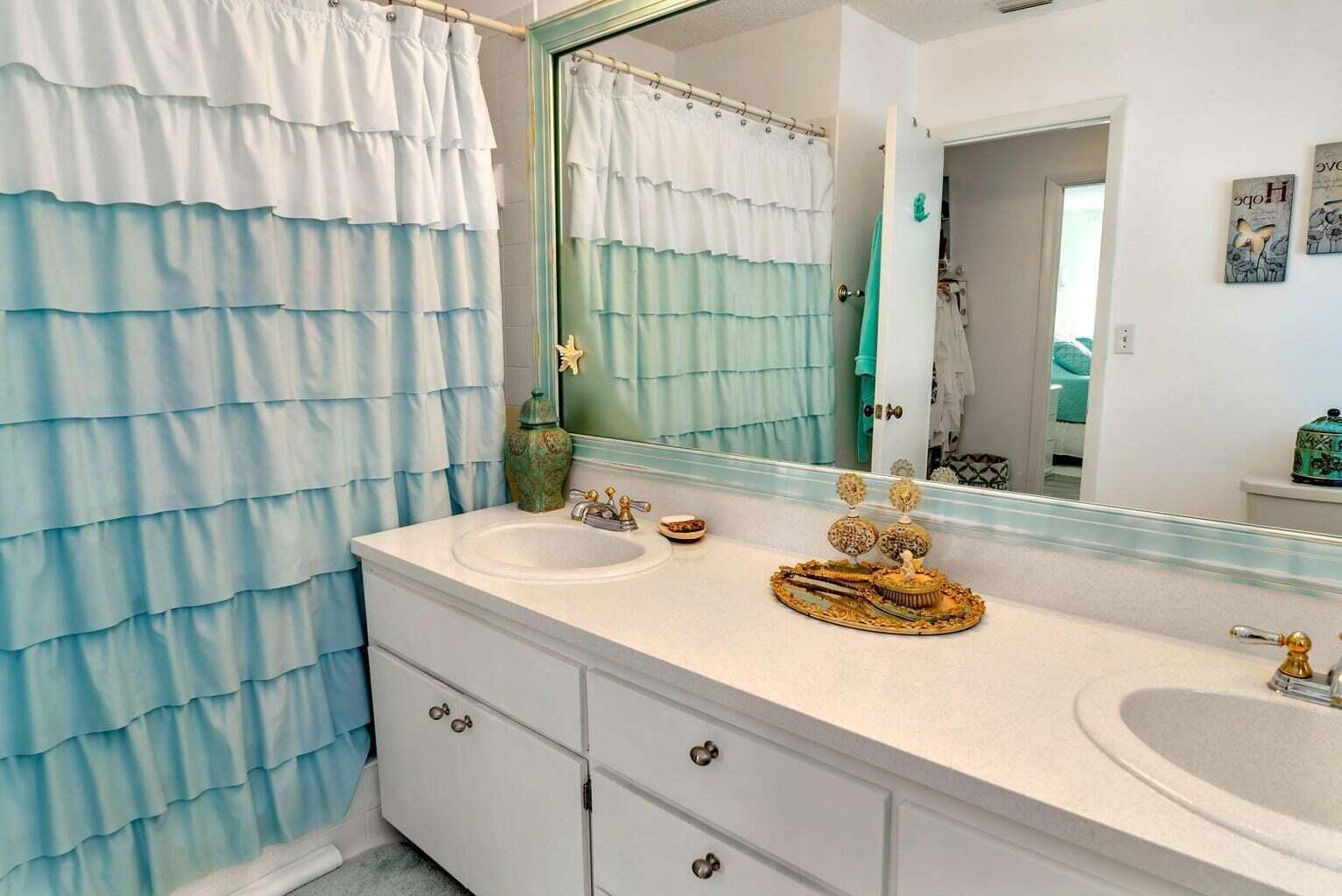 252 SW 6th Street Unit: 4