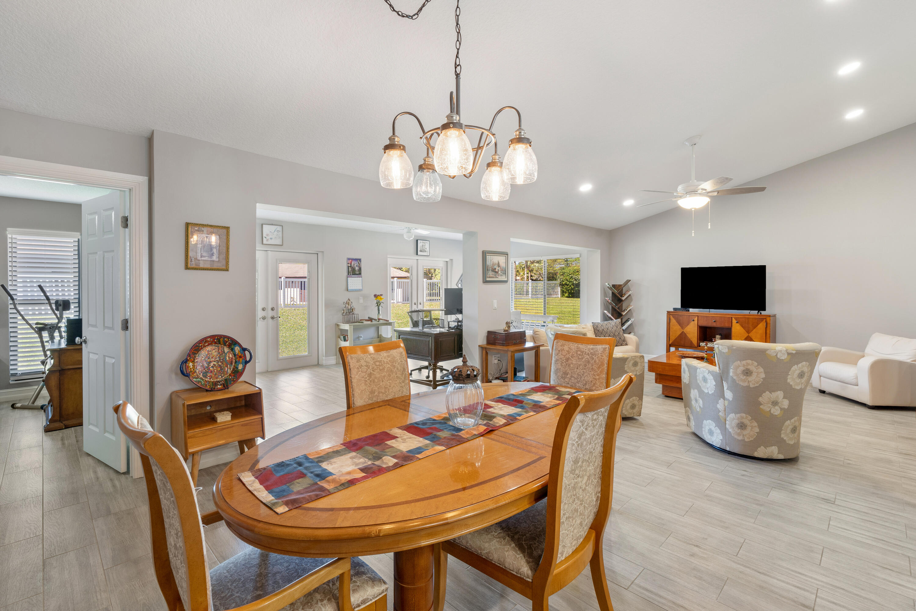 6179 Olivewood Circle