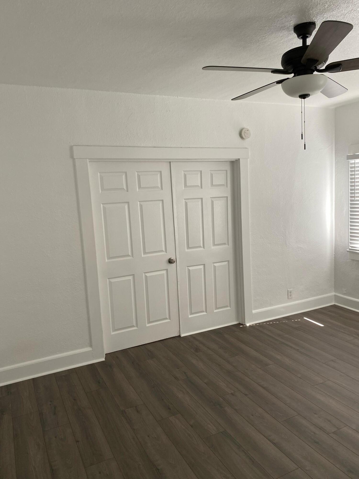 215 S Seacrest Boulevard 4, Boynton Beach Unit: 4